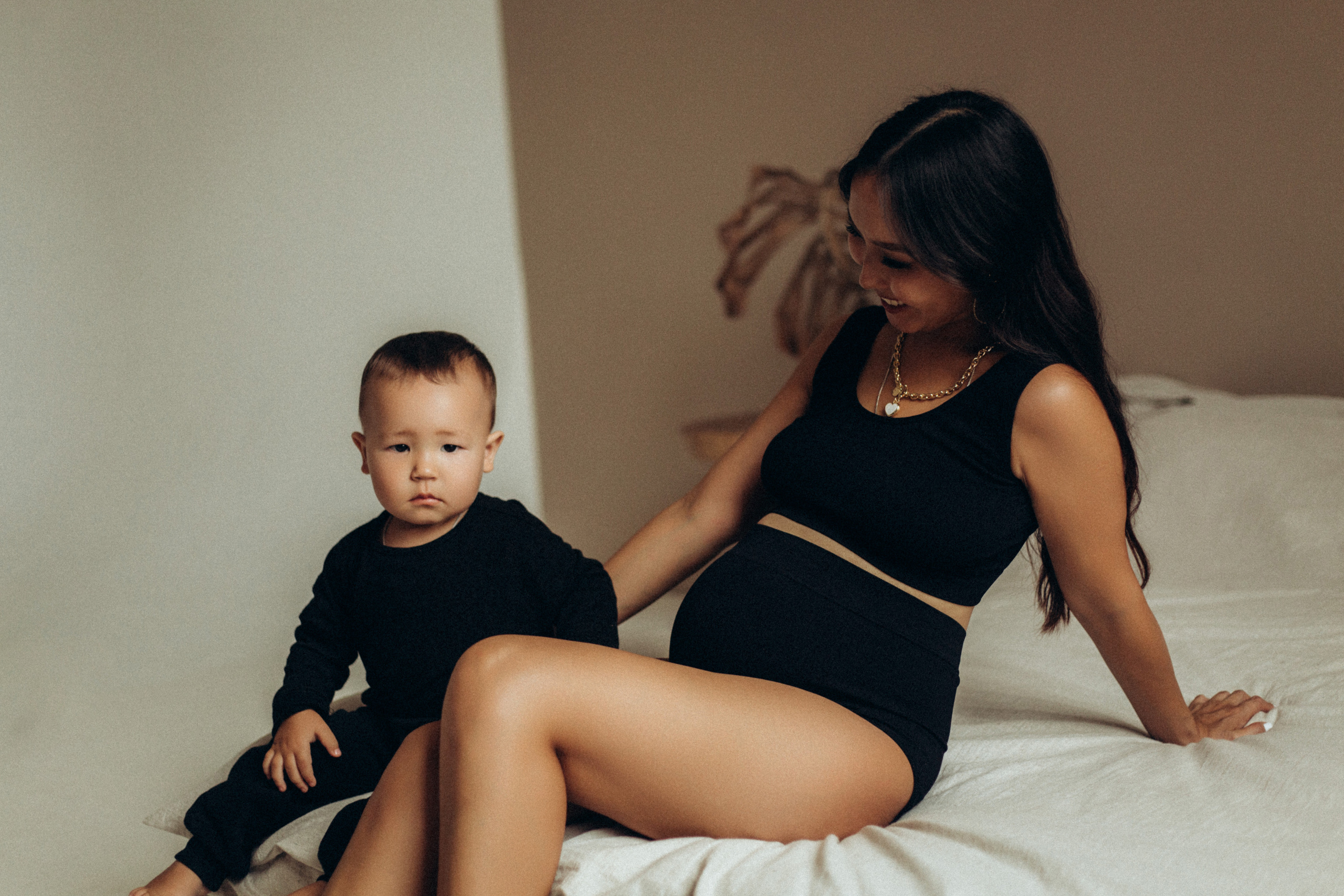 Беременность в студии. Фотограф новорожденных Серпухов, Протвино, Москва I Марина Бурмистрова