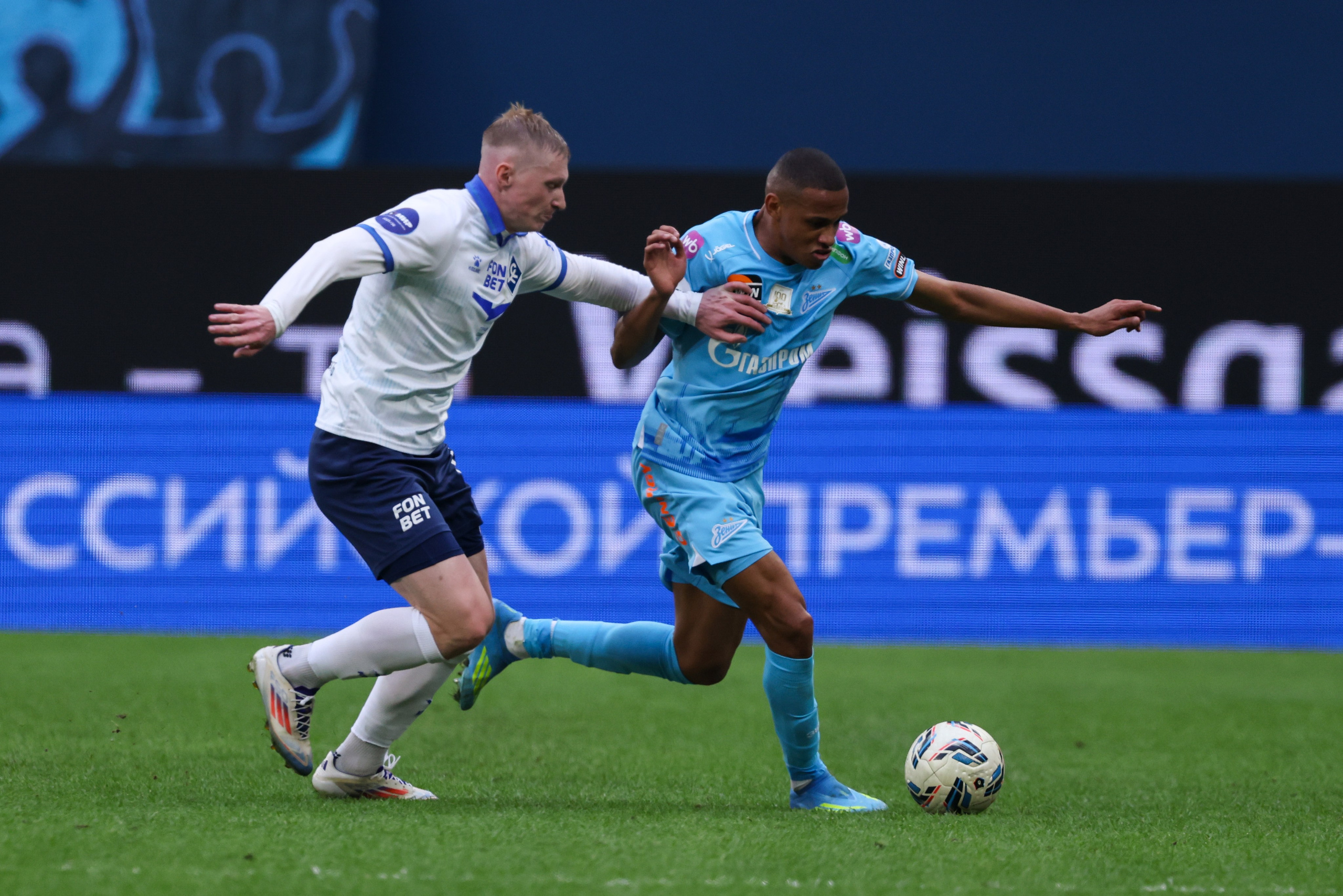 ФК «Зенит» — ФК «Крылья советов». Спортивный и репортажный фотограф Антон Тереханов