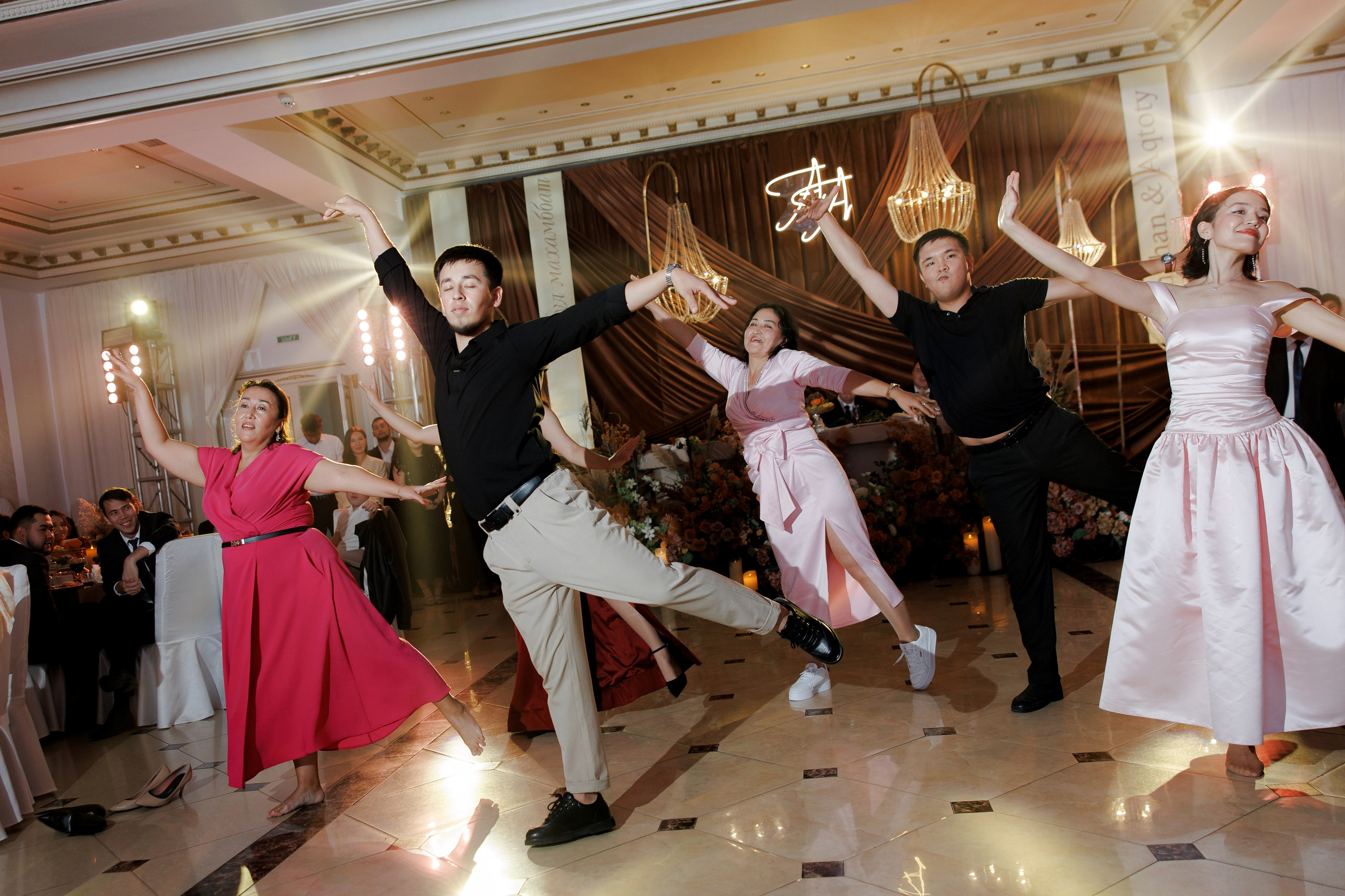 ALIMZHAN AQTOTY | ATYRAU. СВАДЕБНЫЙ ФОТОГРАФ АТЫРАУ|АЛМАТЫ|АСТАНА