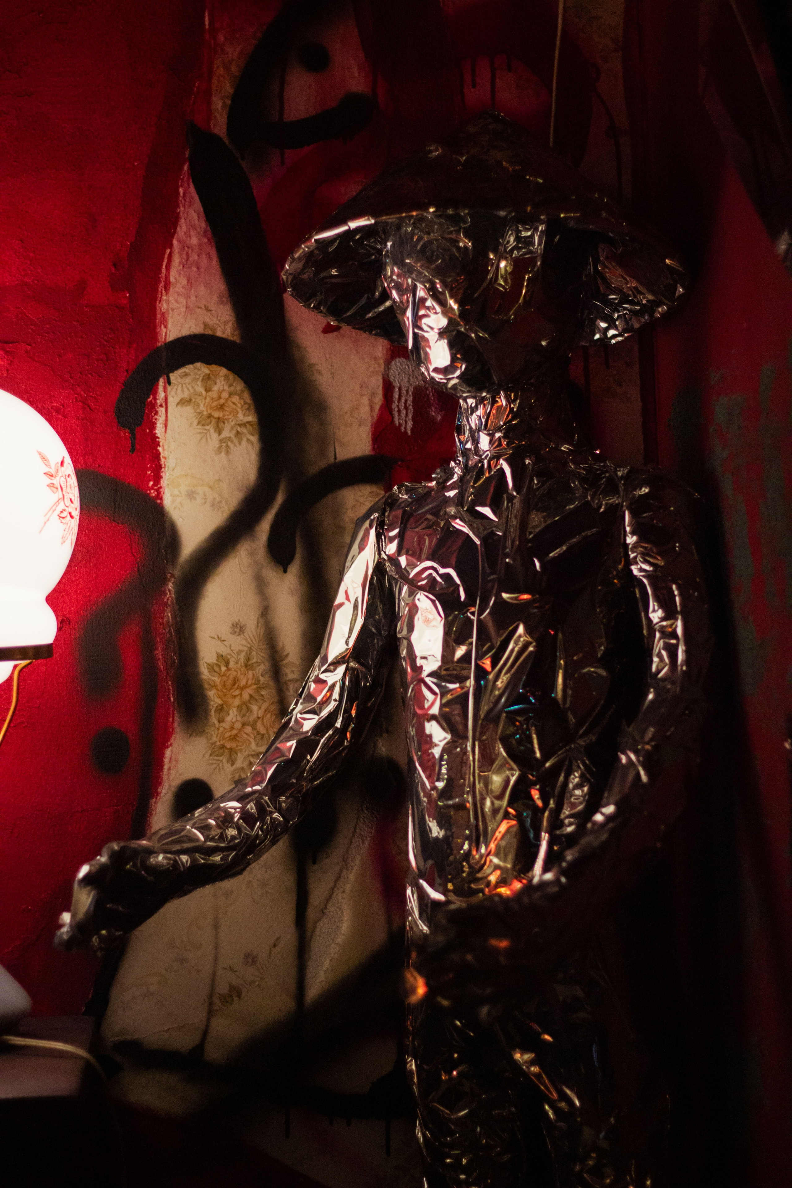 Бильярдная «Крученых» некрореализм. Юля Мурашова портретный и документальный фотограф