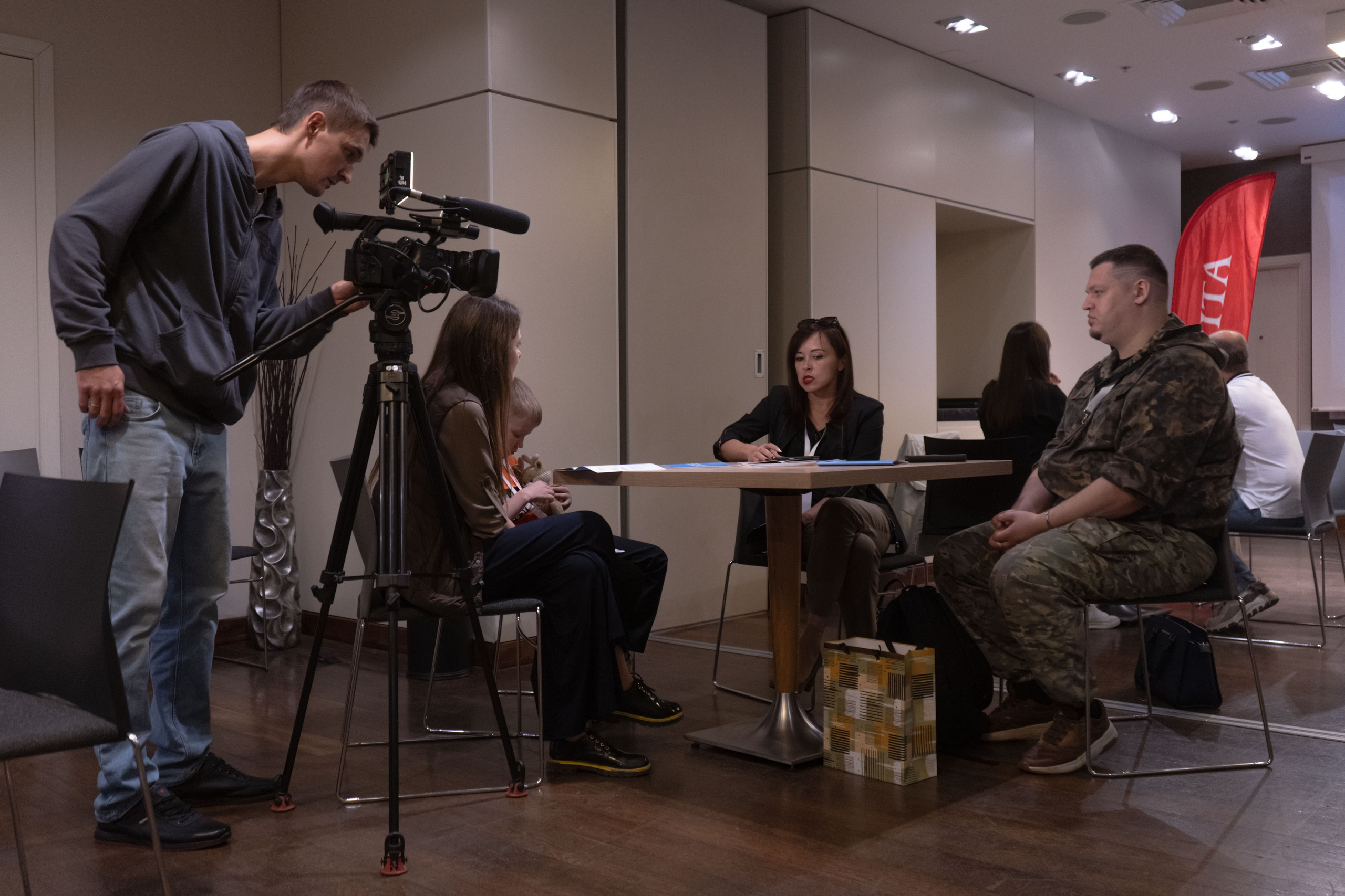 Встреча доноров и реципиентов костного мозга | Адвита. Юля Мурашова портретный и документальный фотограф