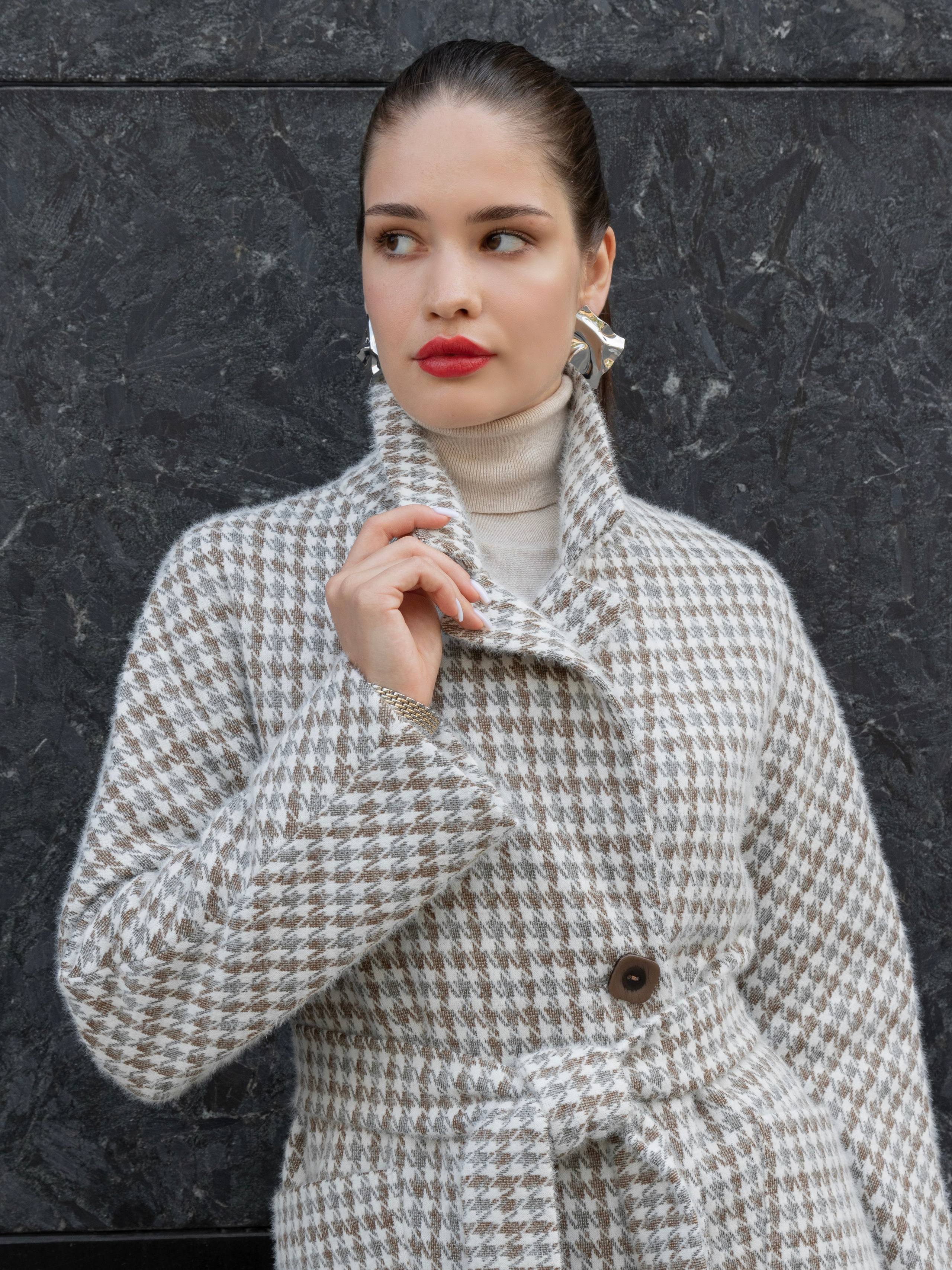 Пальто СТРИТ. Фотостудия для Wildberries Ozon