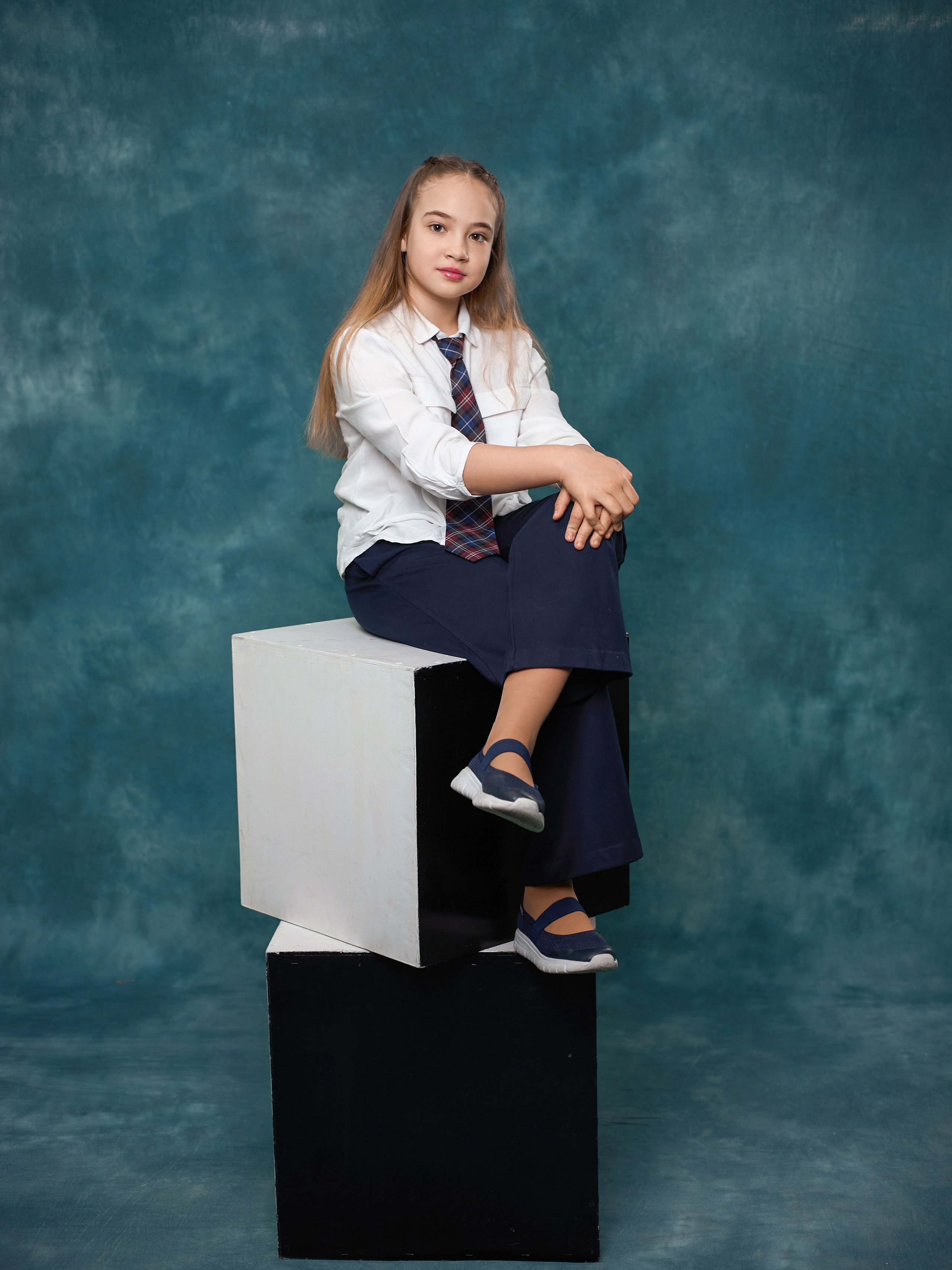 Школьный альбом "Кубы бирюза". Выпускные альбомы в Тюмени для школ, садов, вузов спортивных секций