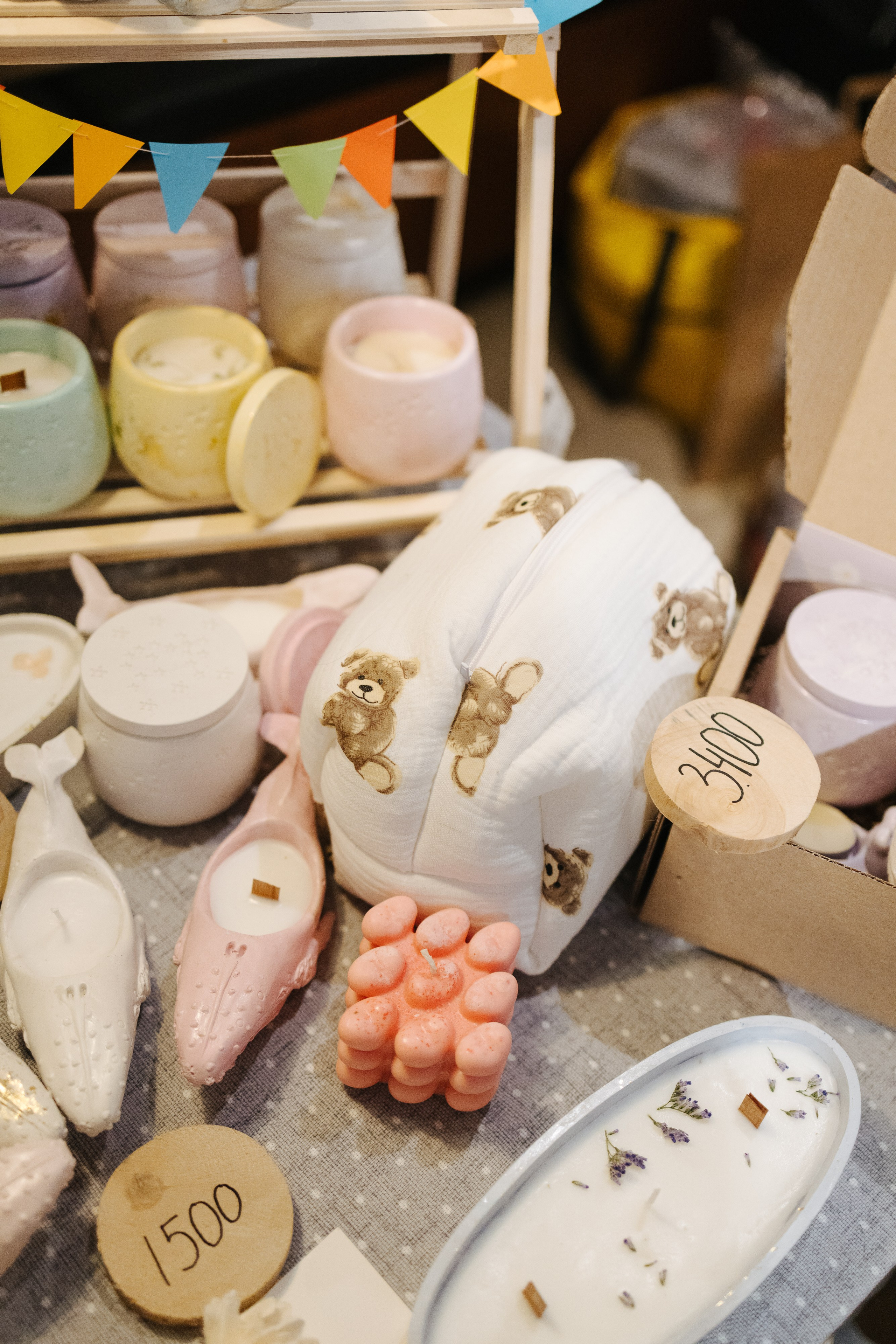 7–8 марта 2025 в пространстве «Три вокзала. Депо» / День 2 / фото Валерий Белобеев. Фотоотчеты «Ламбада-маркета»