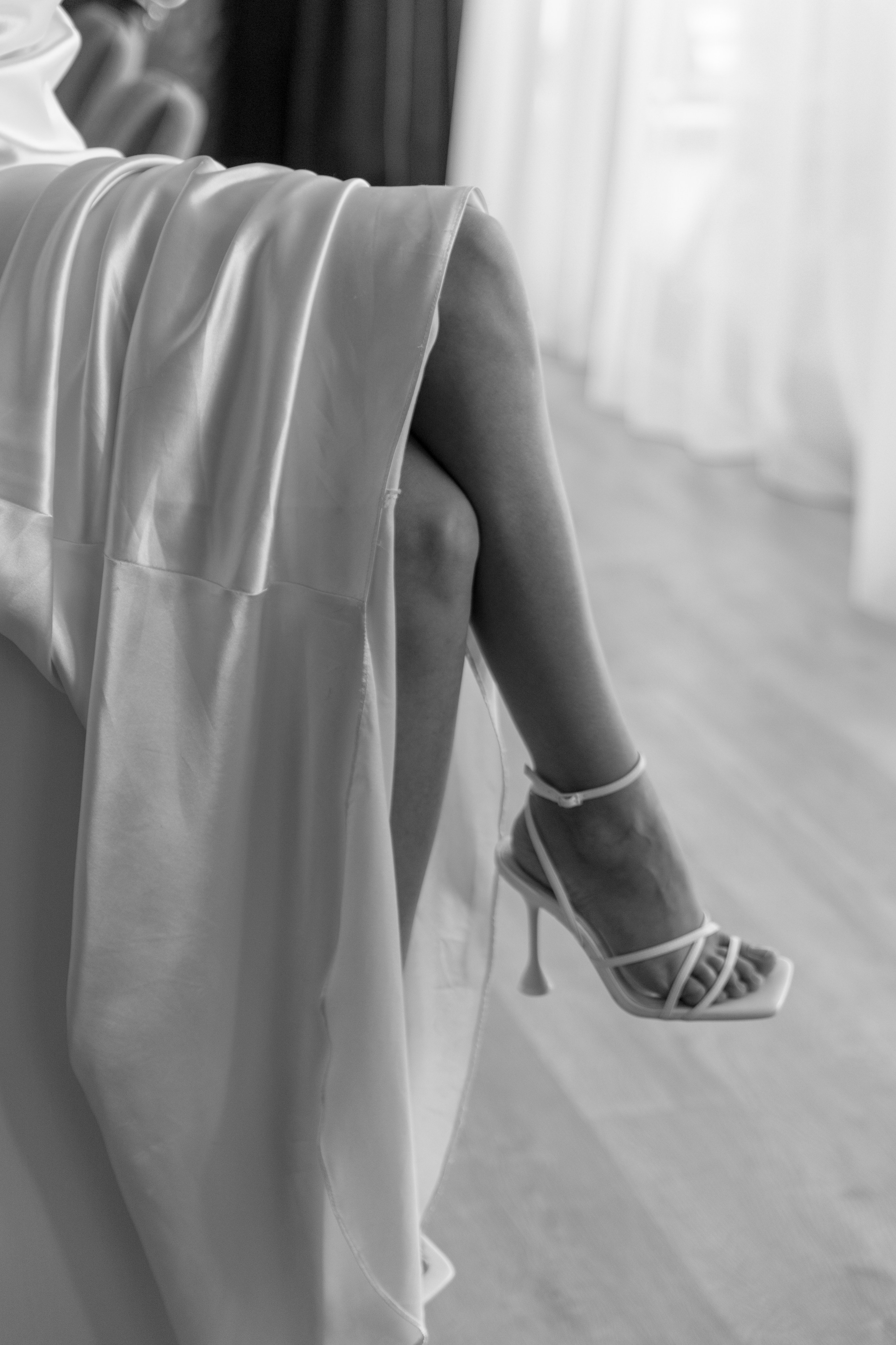 Совместные сборы в отеле. Свадебный фотограф Полина Панина