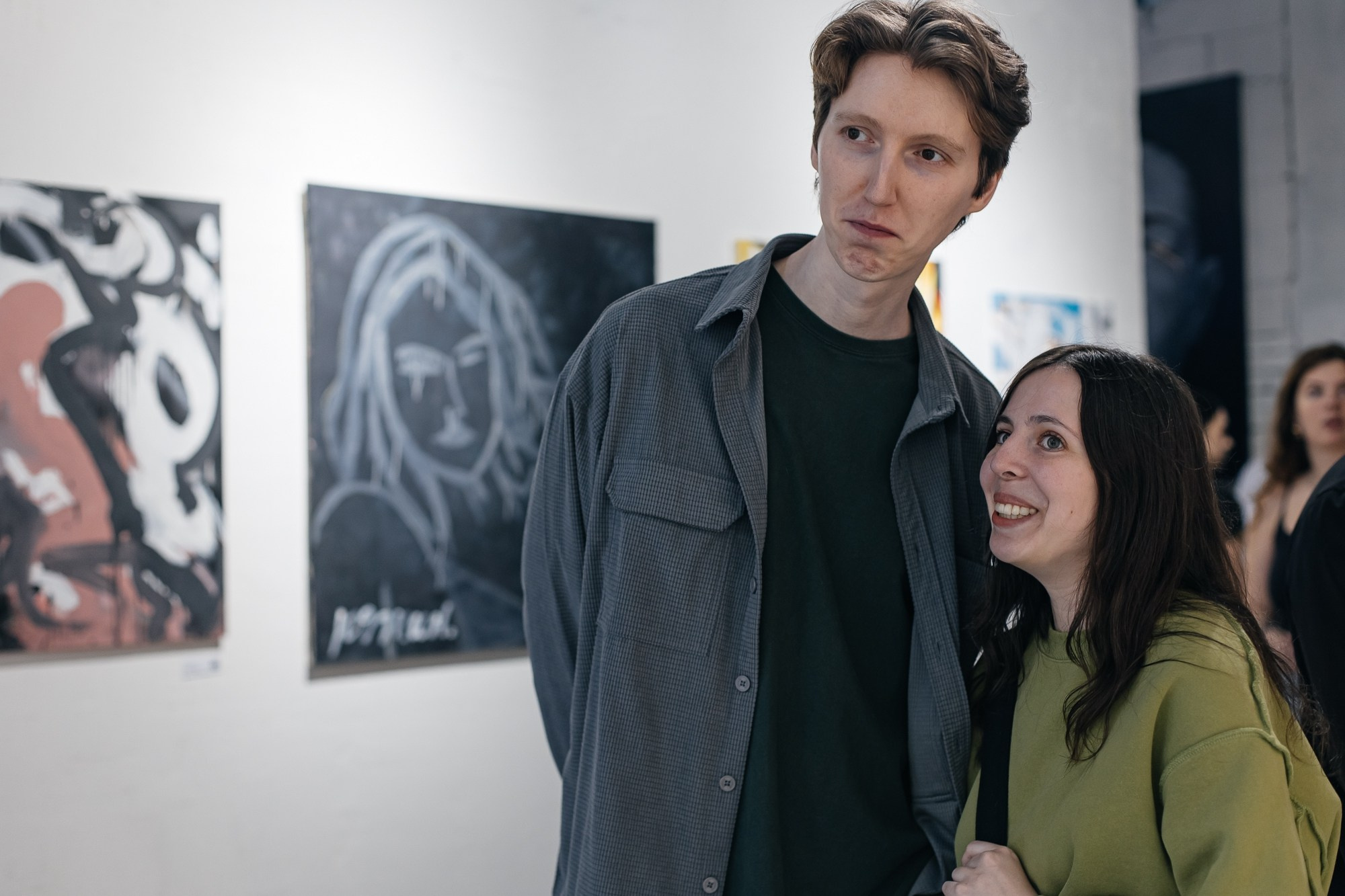 IZZI ROOM | Открытие выставки | май 2025. Репортажный фотограф в Санкт-Петербурге СПБ Алиса Ческидова на ваше мероприятие