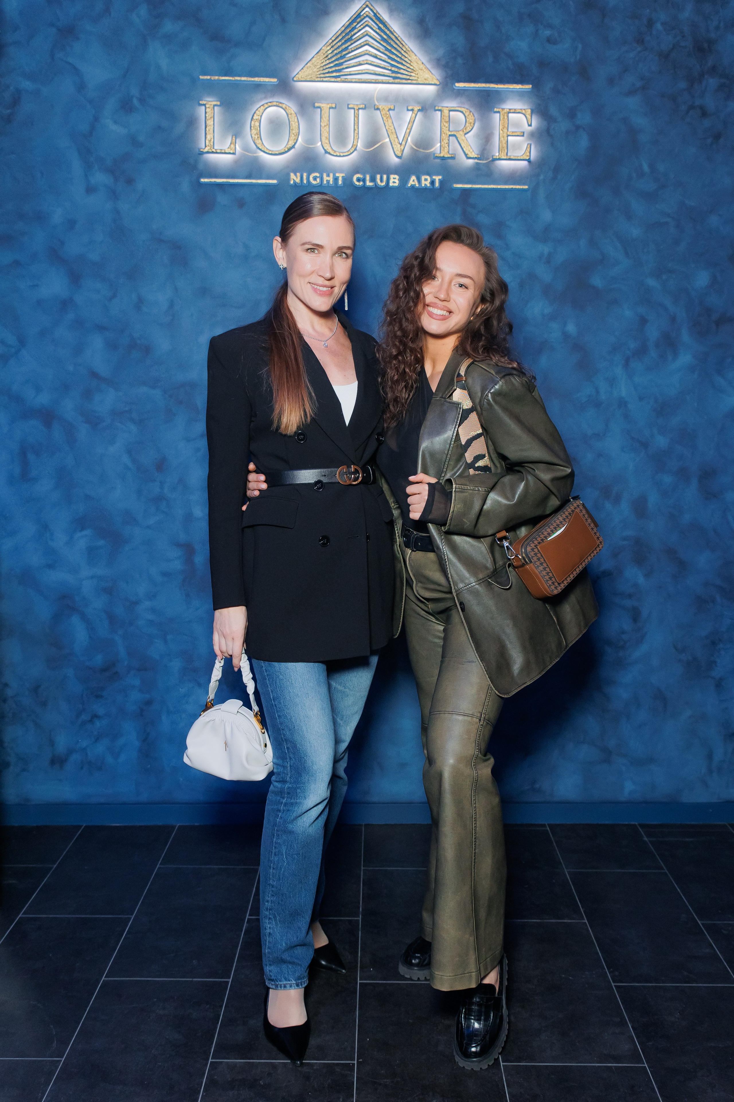 ЛУВР [Открытие Ночного клуба]. СВОИ. ФОТООТЧЕТЫ-СОБЫТИЯ-МЕСТА