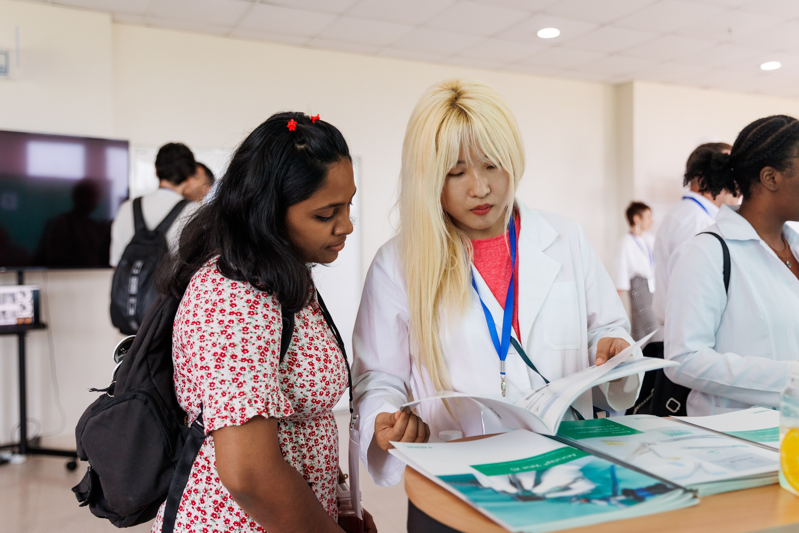 Конференция Хирургии сердца. Репортажный и студийный фотограф во Владивостоке Дударева Софья