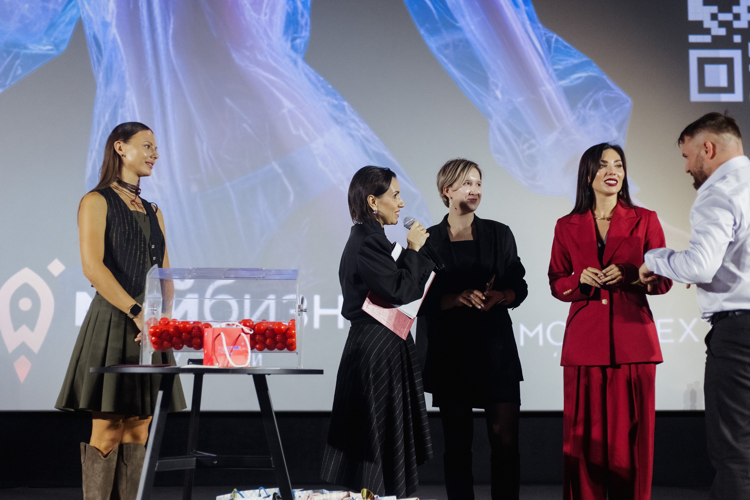 ФЭШН КОНФА. СВОИ. ФОТООТЧЕТЫ-СОБЫТИЯ-МЕСТА