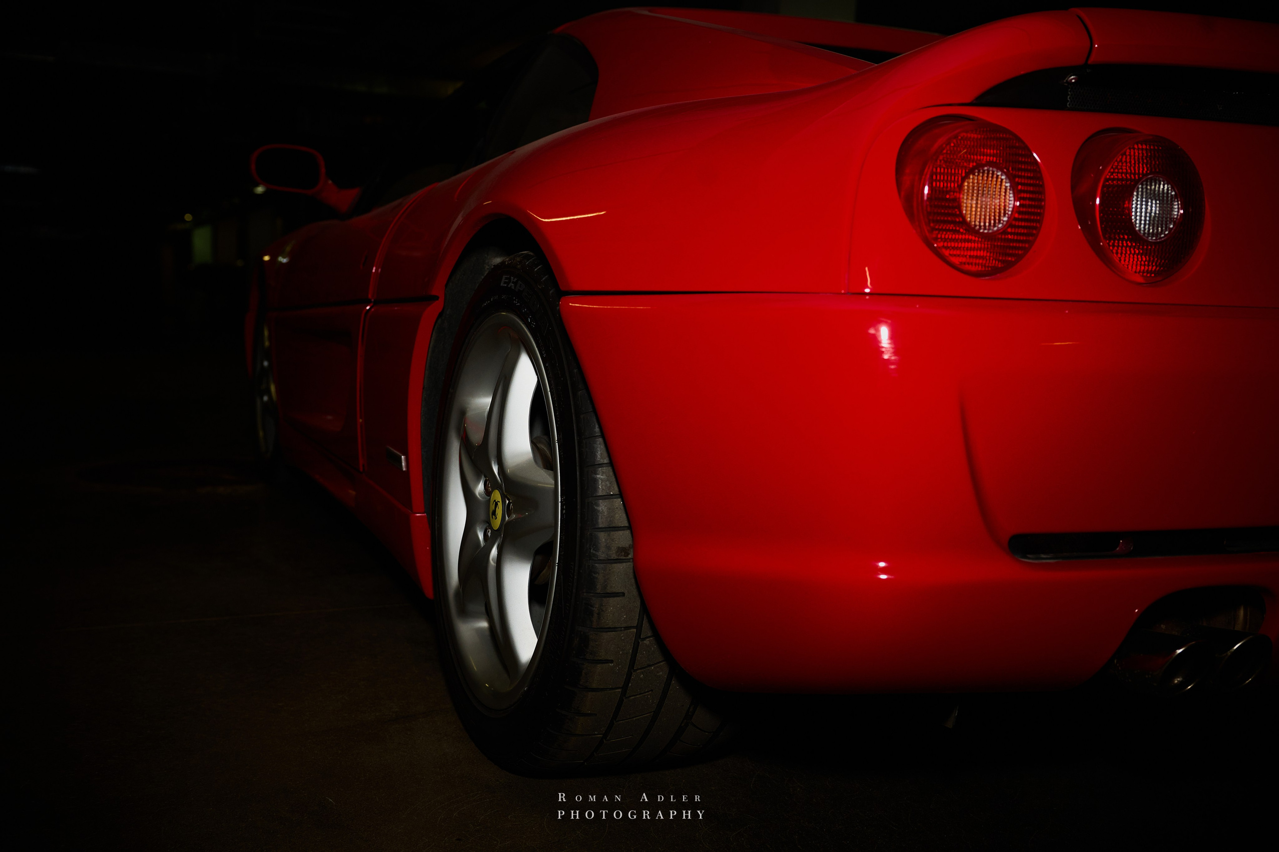 Ferrari 355 GTS. Фотограф Роман Адлер