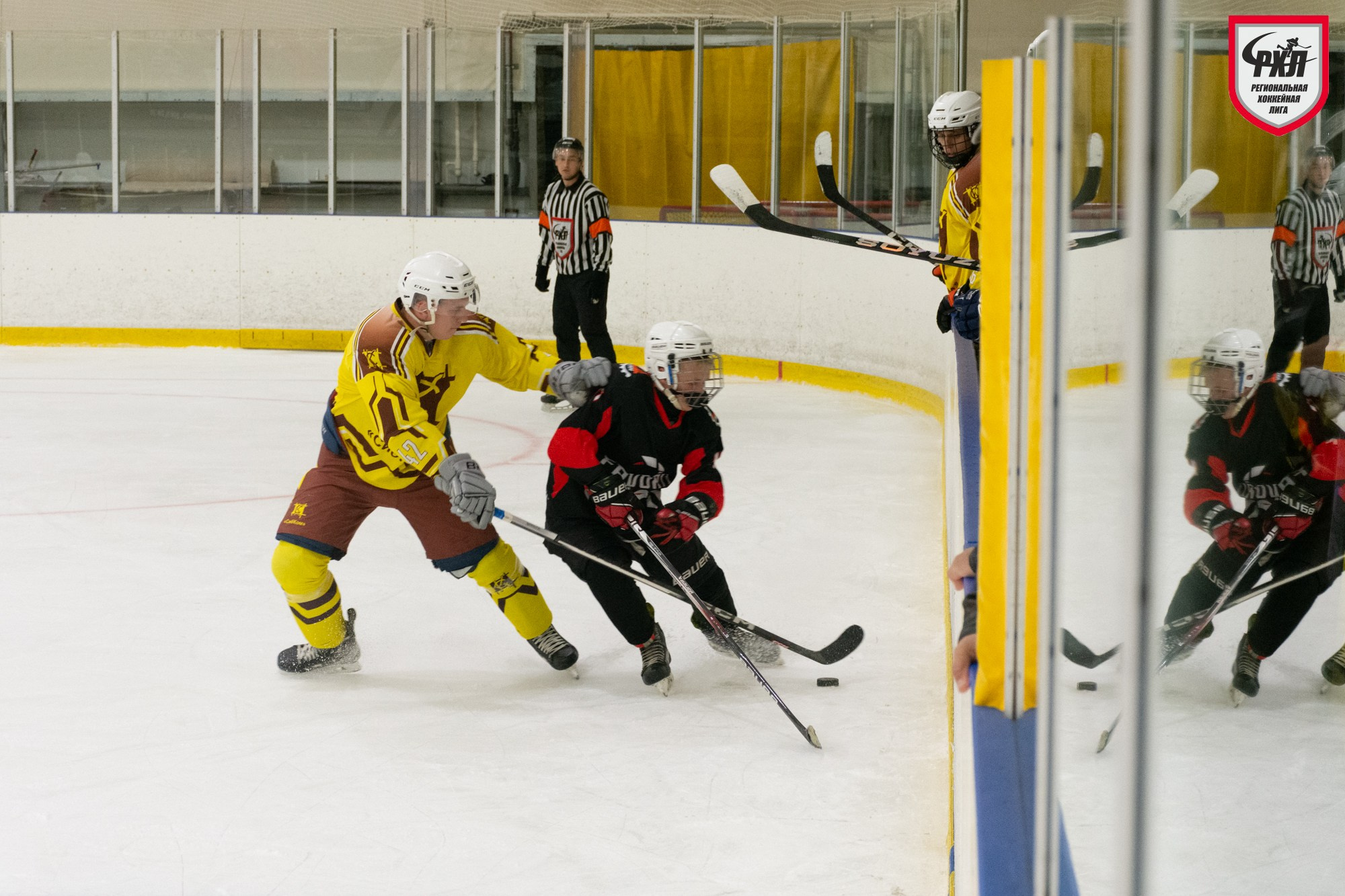 Хоккей. Фотограф Максим Буряк