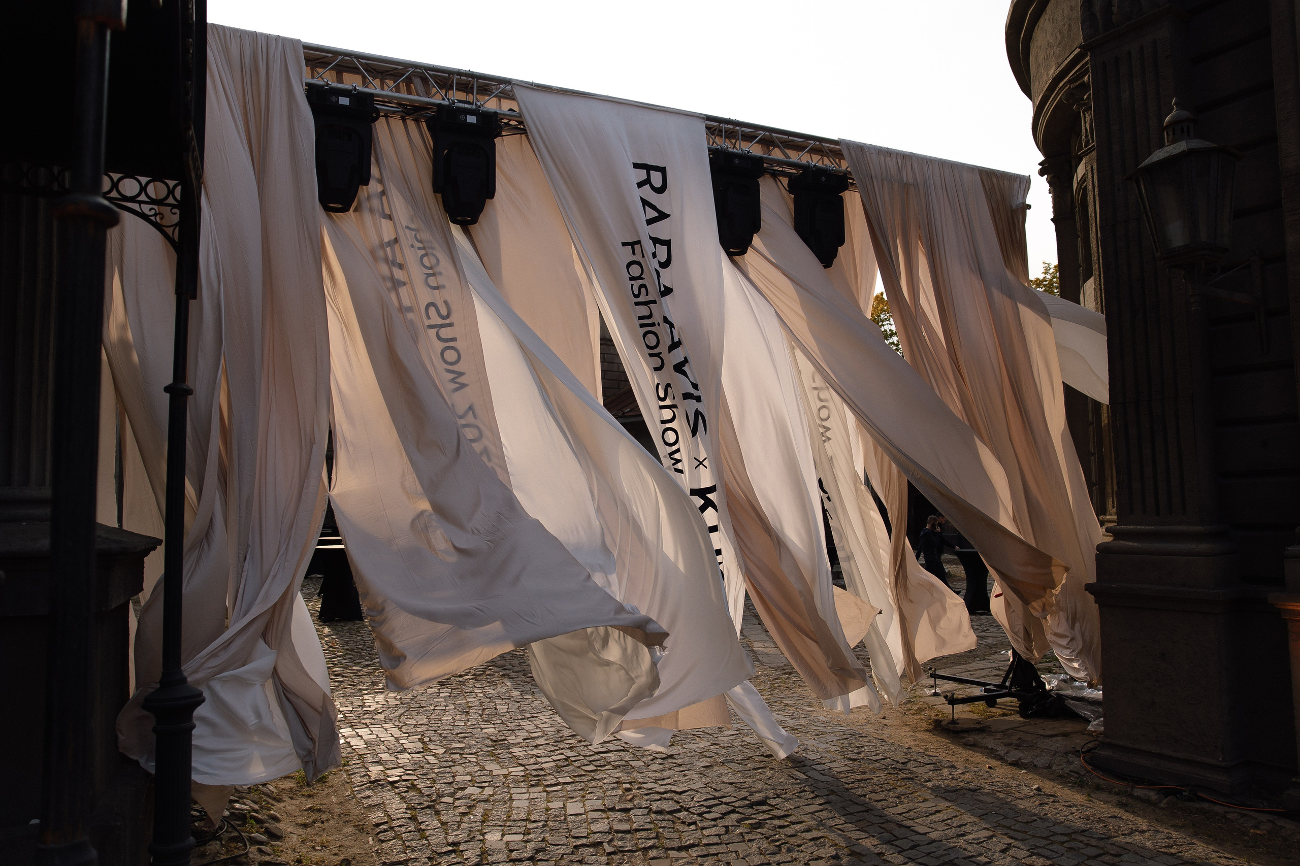 Rara Avis Fashion Show 2025. Свадебный фотограф Москва и Санкт-Петерург Артем Мамонов