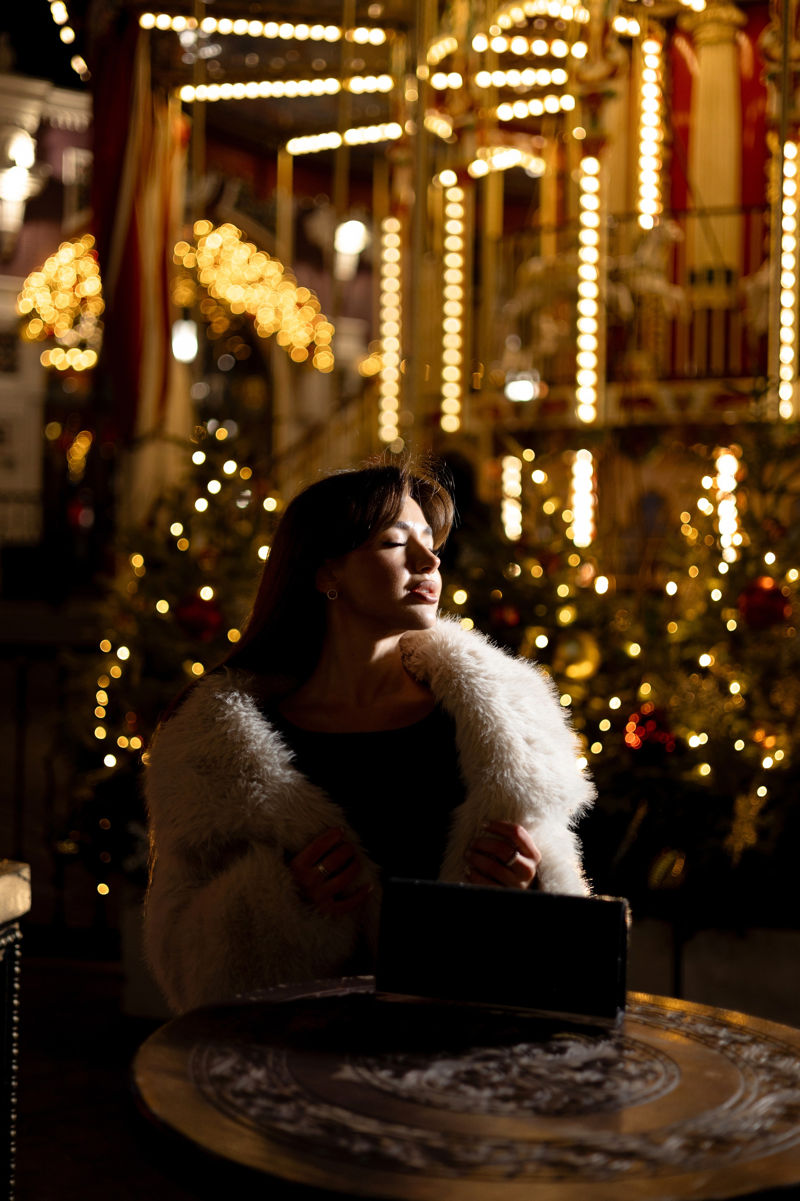Анечка, ночная съемка в городе. Семейный фотограф в Москве Марина Петра