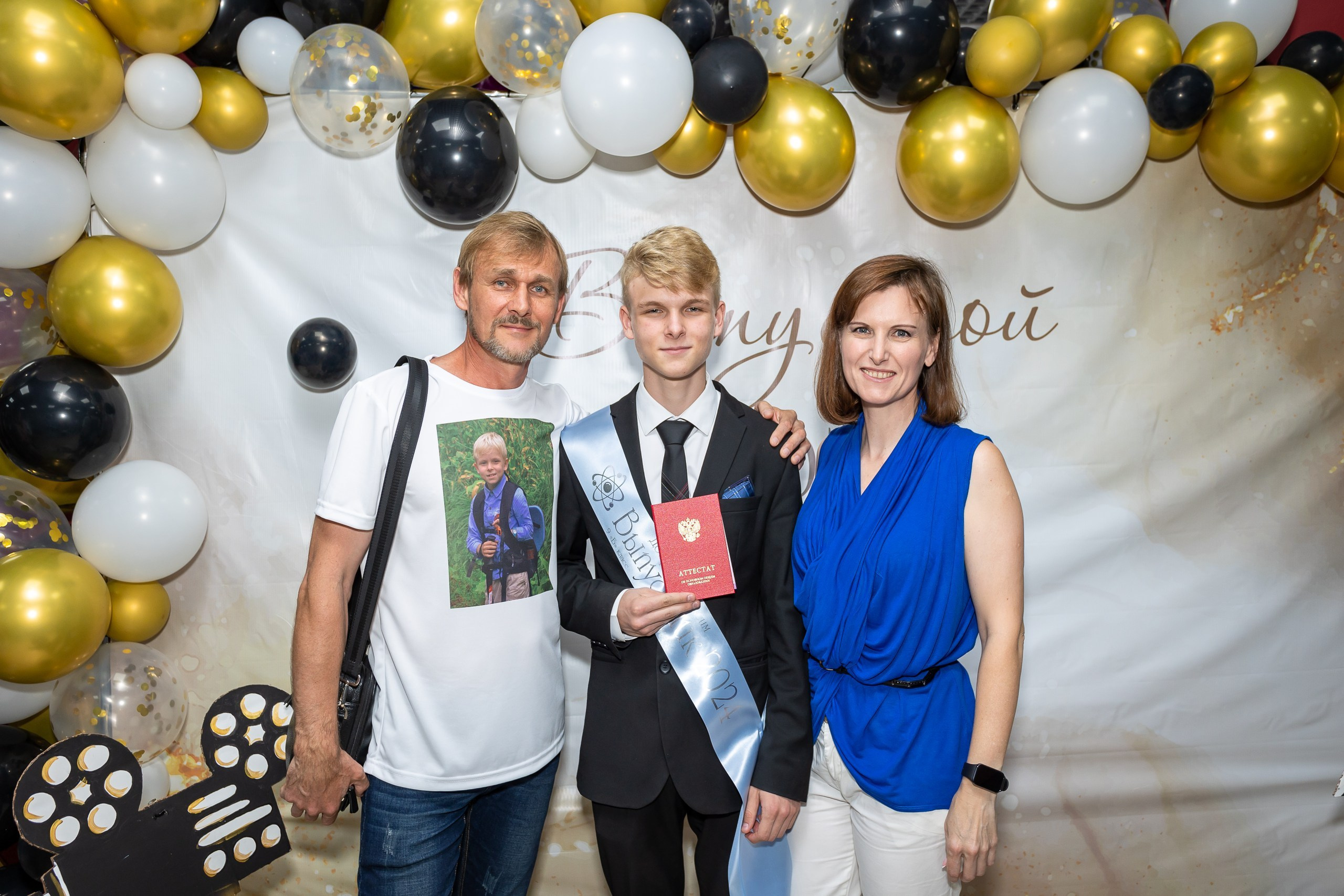 Вручение аттестата и выпускной вечер. Выпускные альбомы Майкоп, Краснодар Елена Золотарева