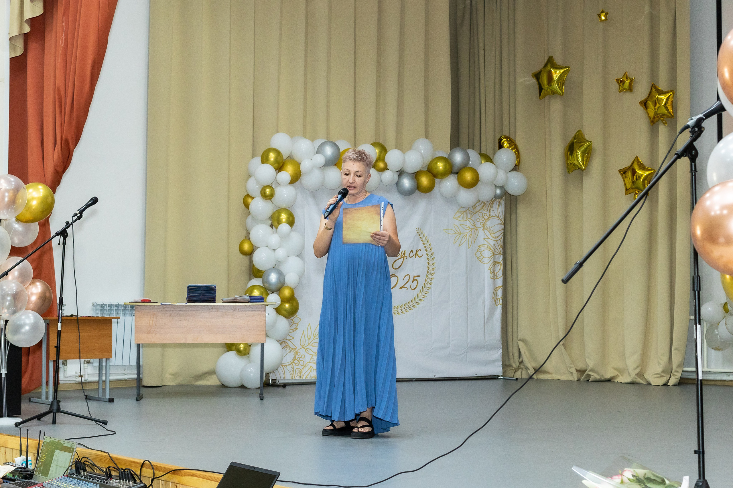 Вручение аттестата 2025. Выпускные альбомы Майкоп, Краснодар Елена Золотарева