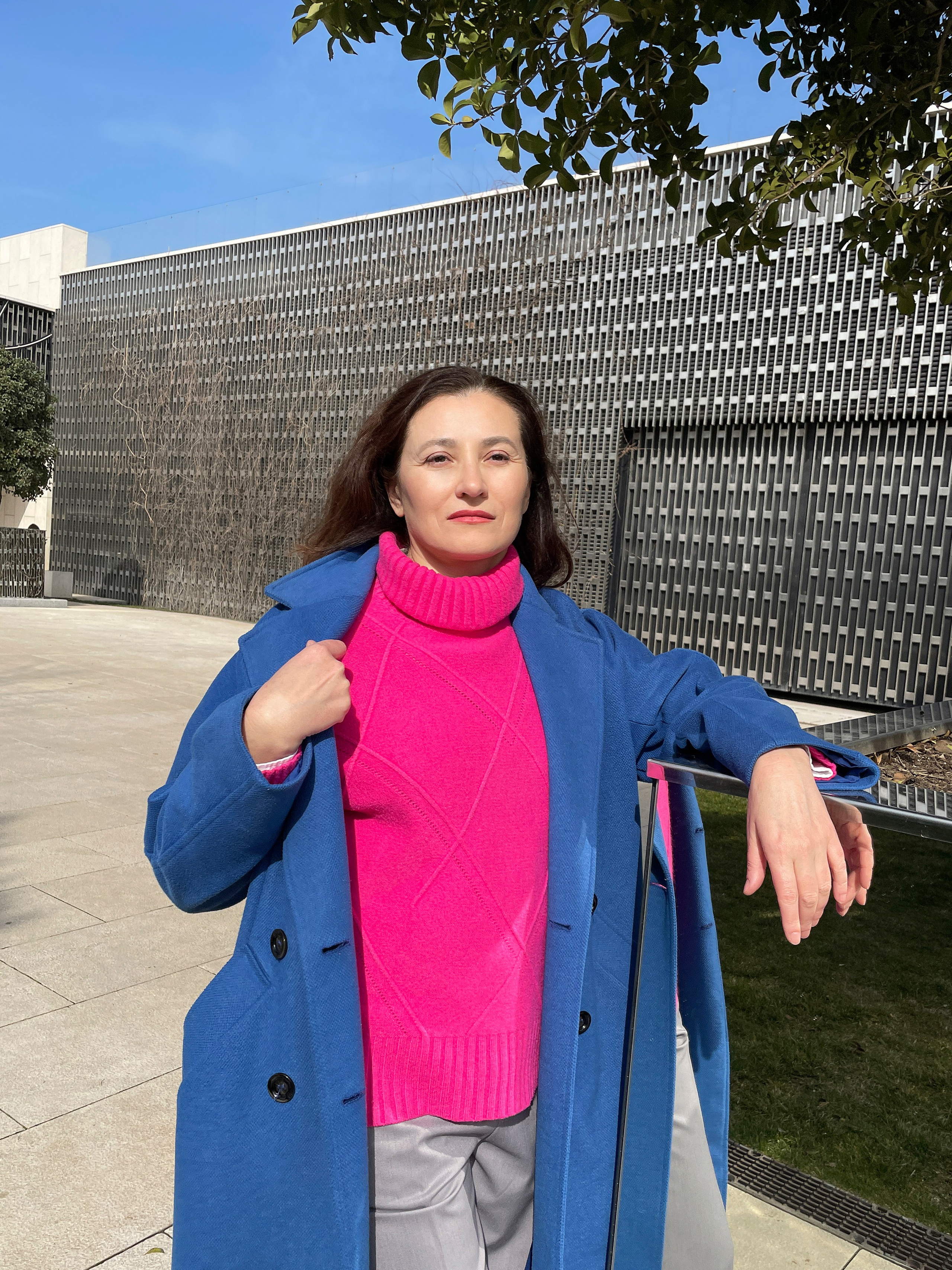 Фотосъемка на айфон. AI Фотограф Краснодар: мужские и женские фотосессии, стилизация съемки. Нейро-фотосессии онлайн