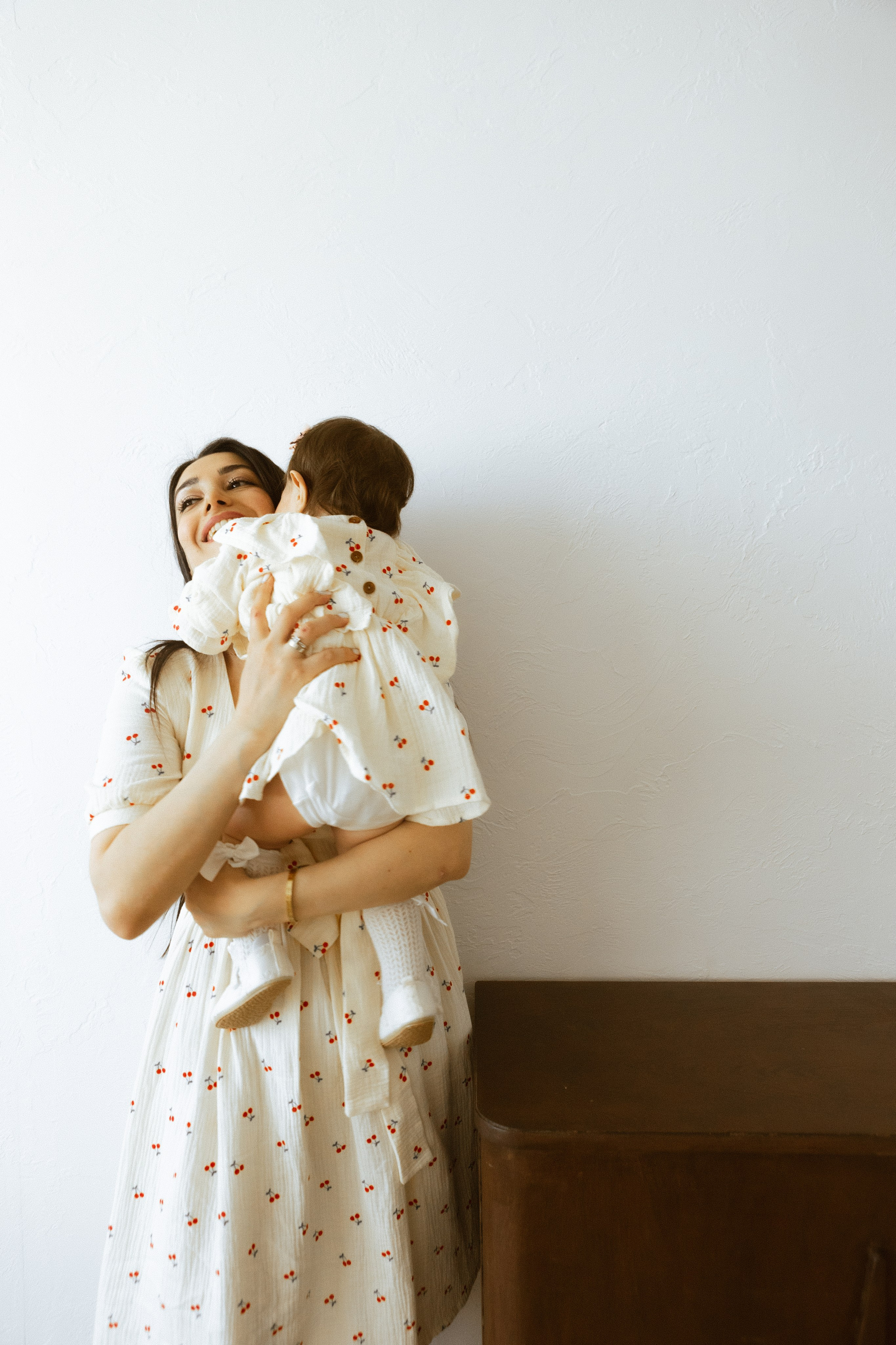 Семейная фотосессия на день рожденья девочки 1 год в студии