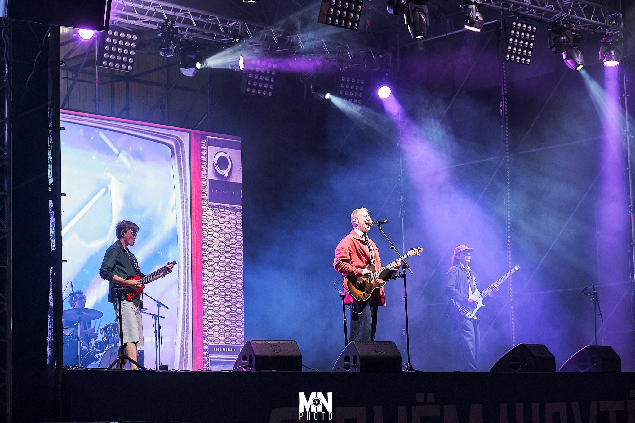 Взрыв эмоций на сцене ДК “Распадский”! День Шахтера в Междуреченске, “Братья Грим” - это было нечто! Никита Максимов в эпицентре чувств.