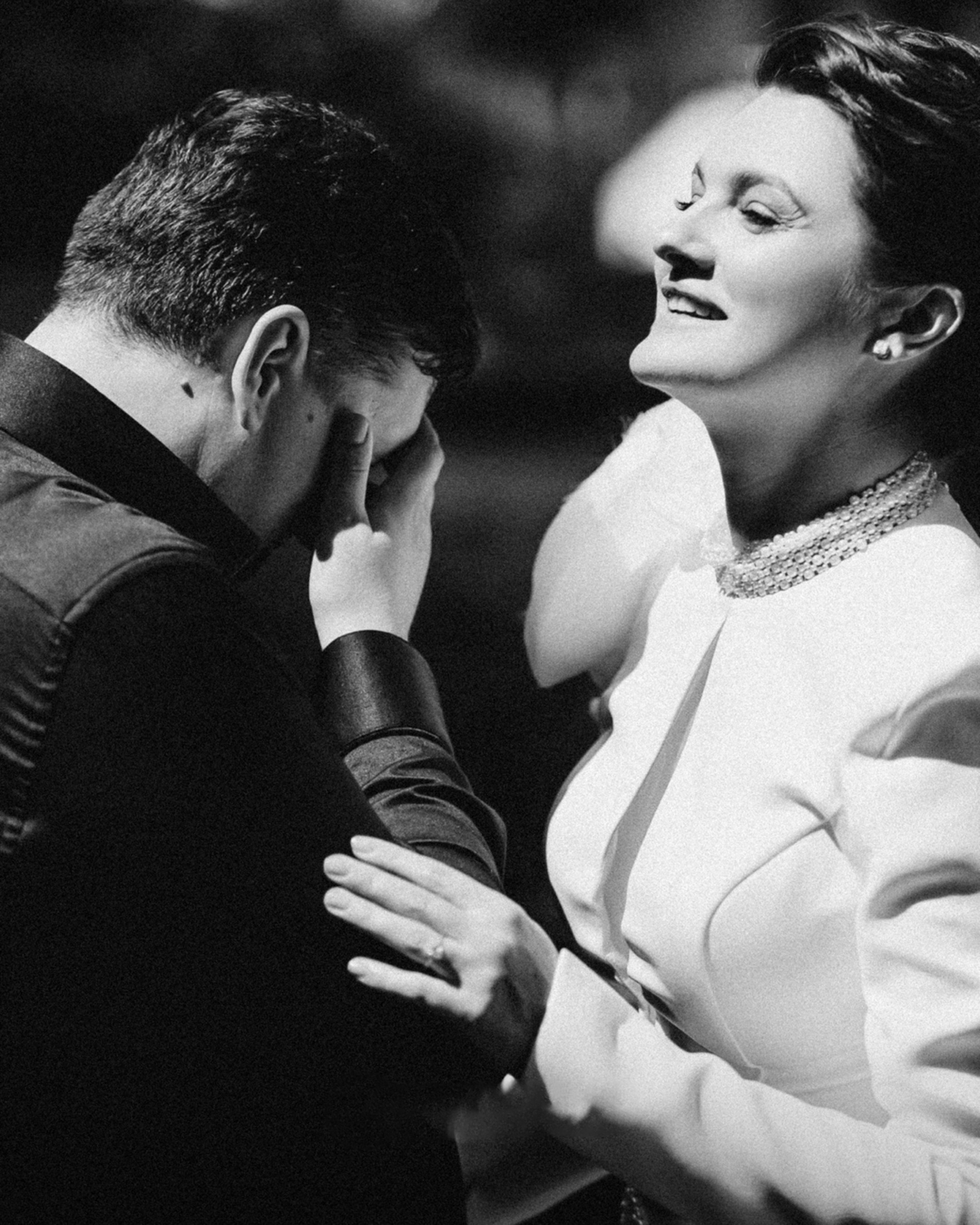 1. Свадебный фотограф @alexandradmitrievaph