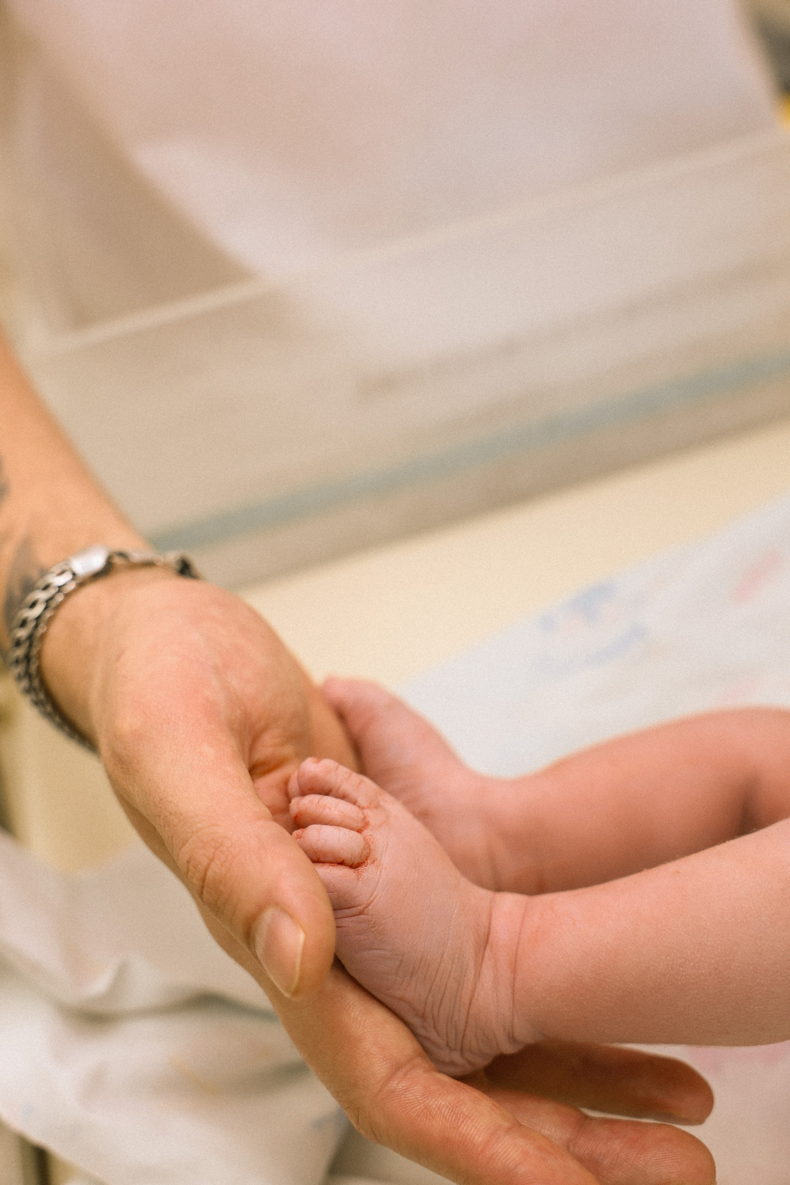 Рождение чуда. Фотослужба «Малютка» в Наро-Фоминском перинатальном центре — сохраняем главные мгновения семьи и создаём премиальные фотокниги