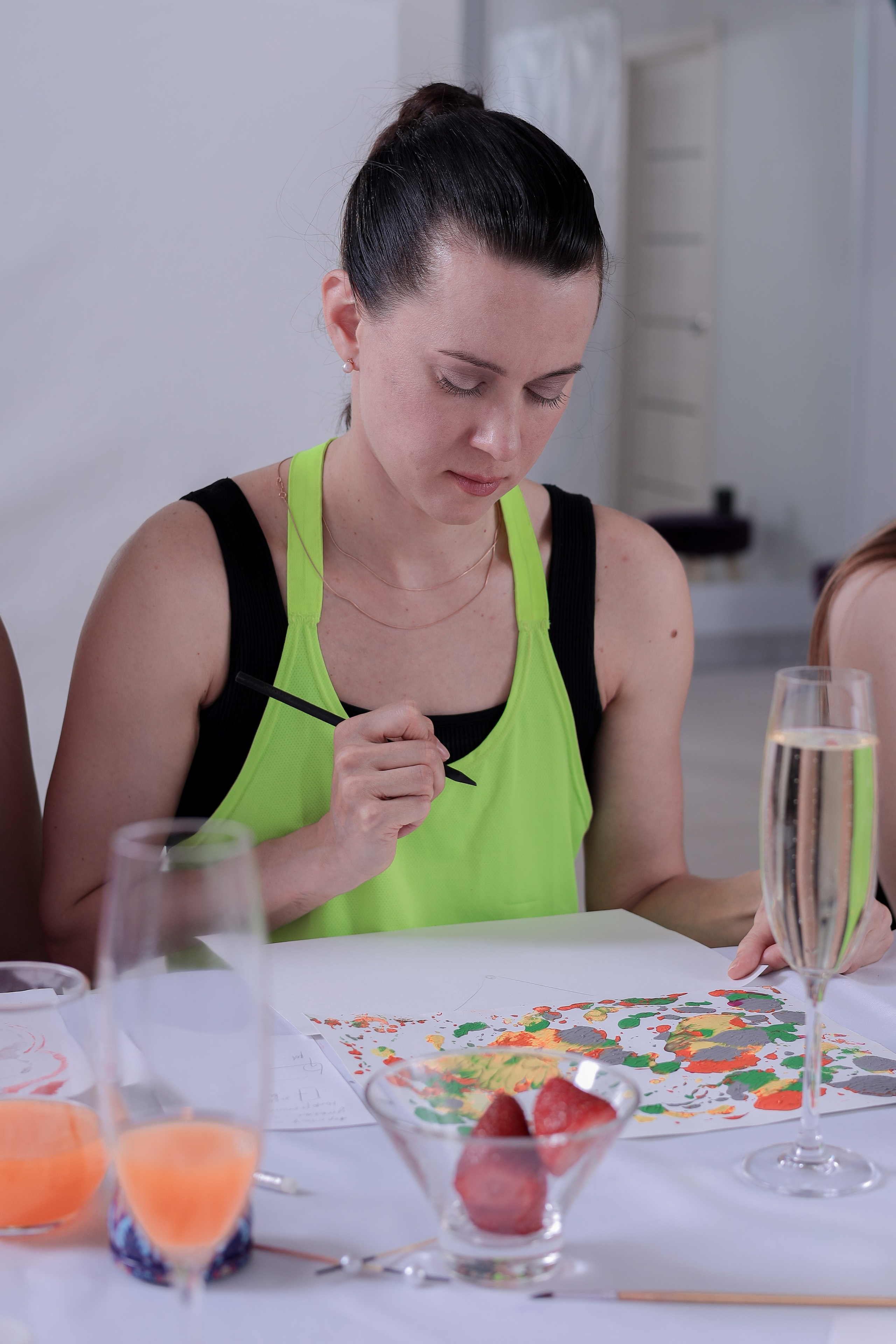 Арт-терапия + аэройога. Фотограф Надршина Лилия