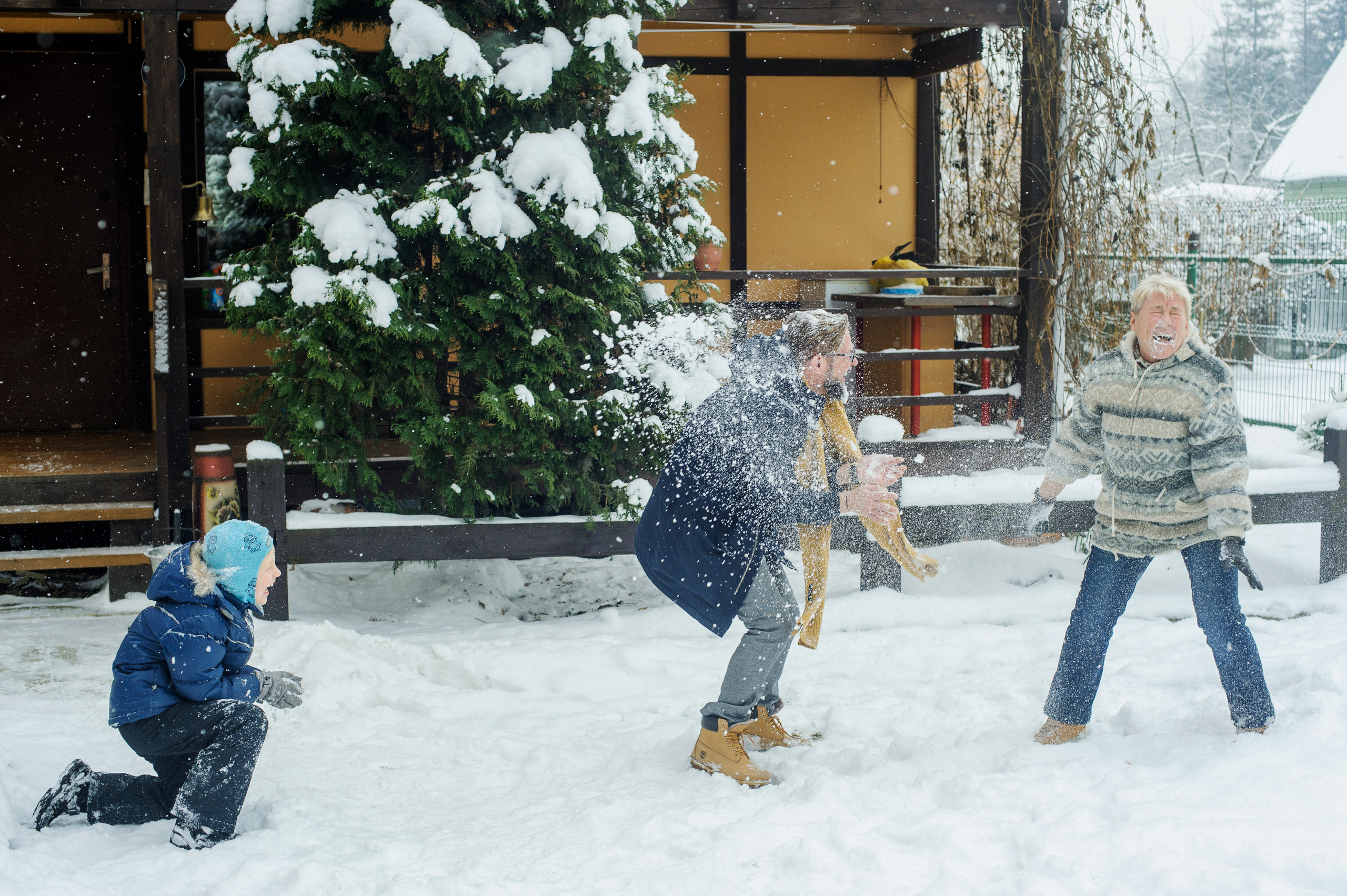 Зимняя семейная фотосессия с хорошим настроением. Семейный фотограф в Москве Елена Снегирева
