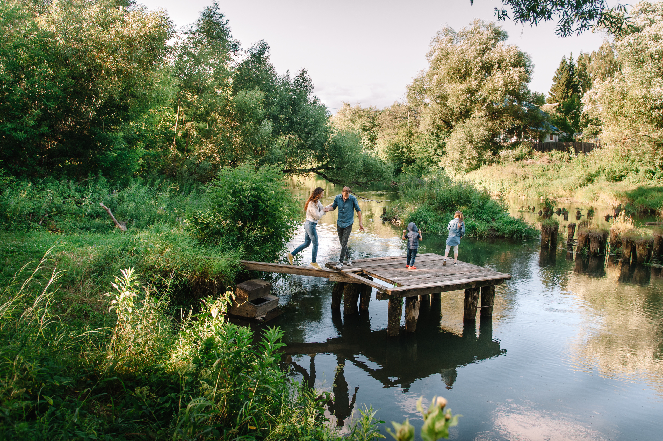 Семейная фотосессия в Истре в загородном доме. Семейный фотограф в Москве Елена Снегирева
