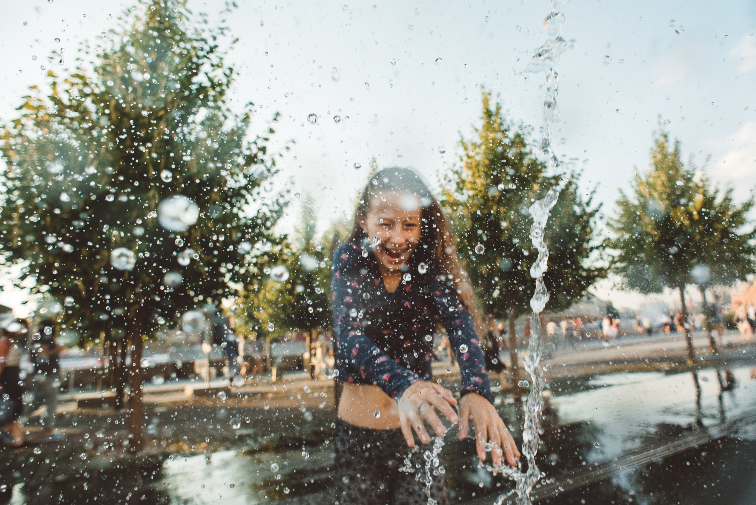 Семейная фотосессия про прогулку в парке Музеон. Семейный фотограф в Москве Елена Снегирева