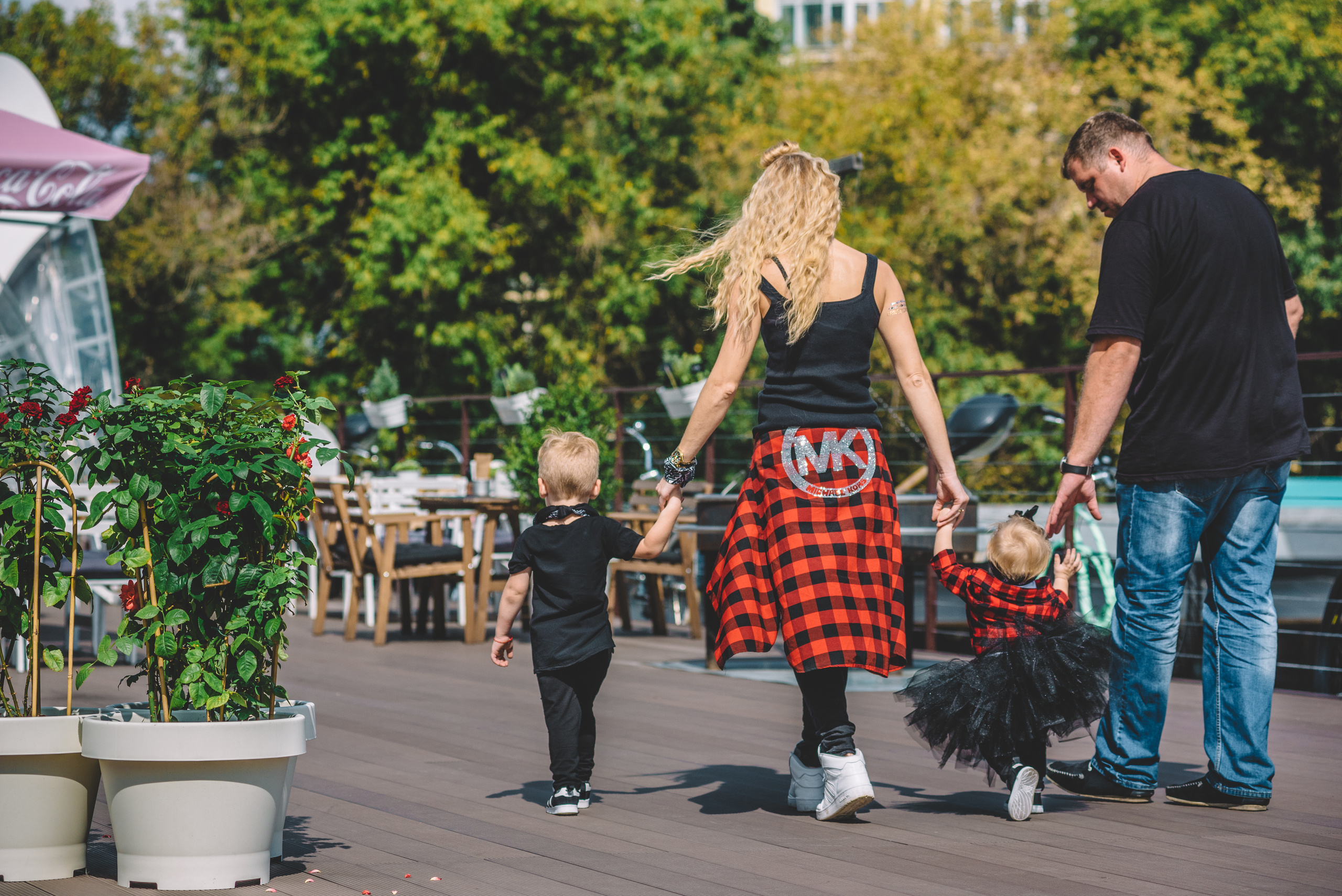 Семейная фотосессия на дизайн-заводе Флакон. Семейный фотограф в Москве Елена Снегирева