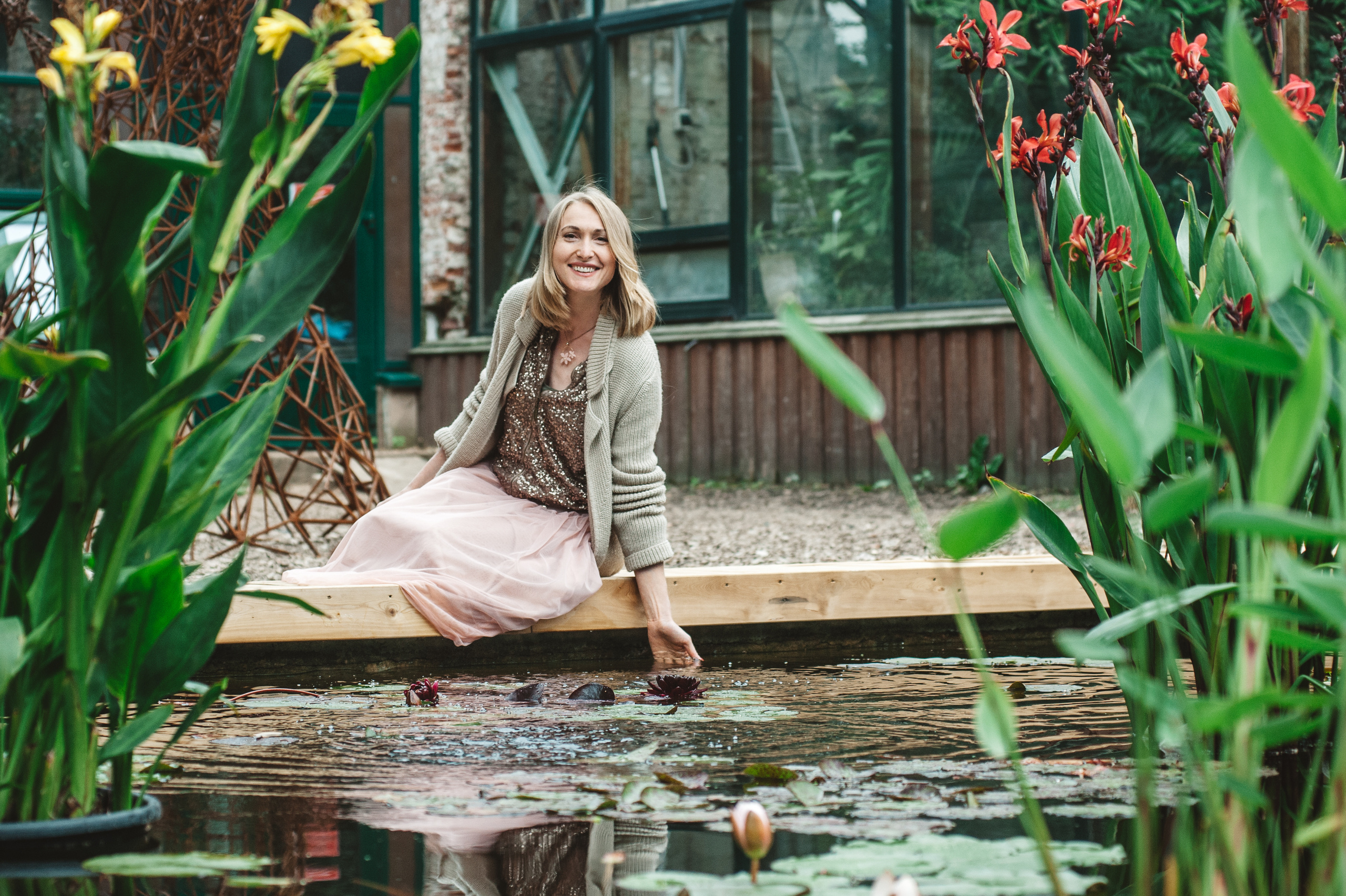 Портретная фотосессия женщины в Ботаническом саду