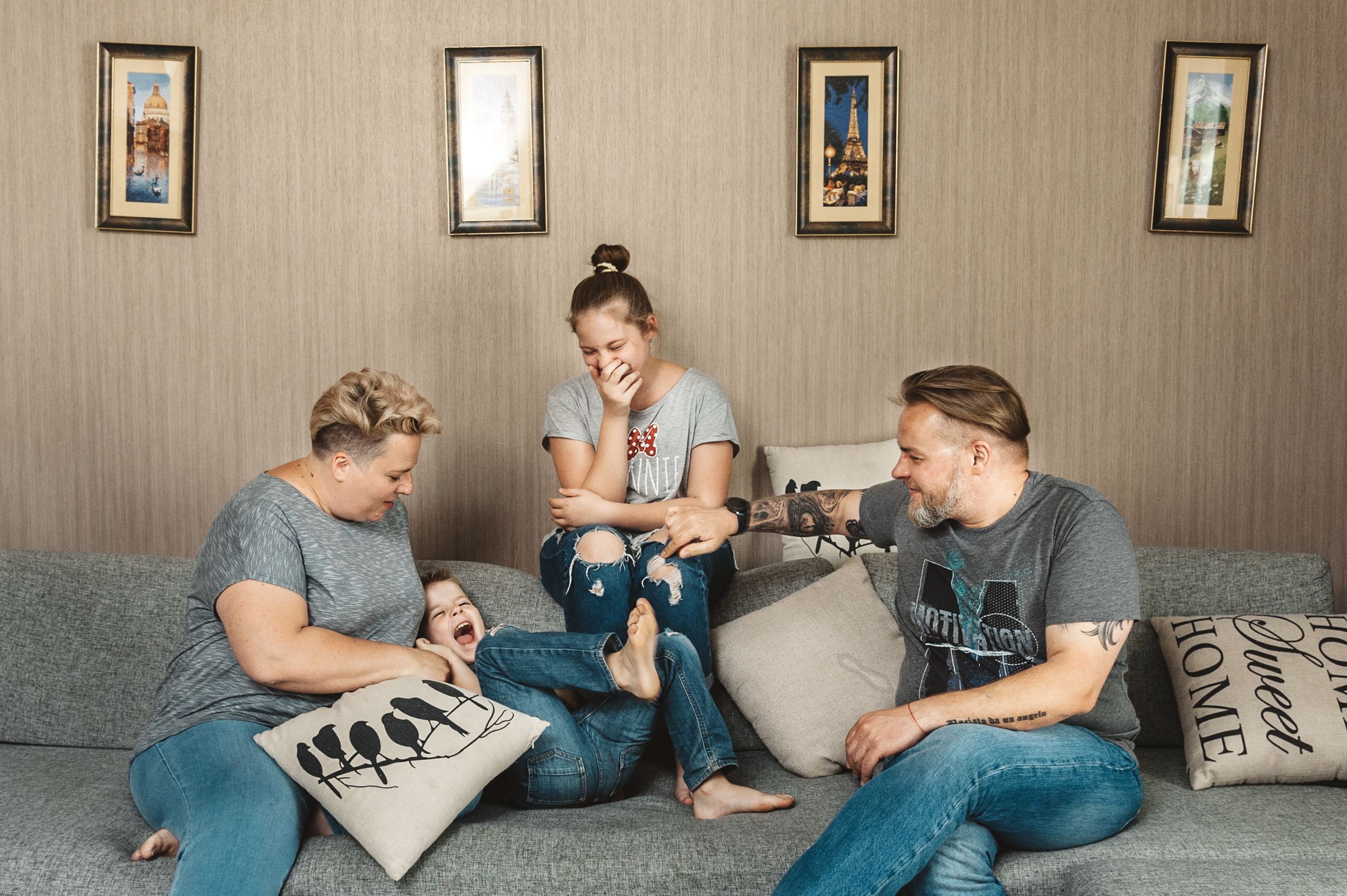 Семейная фотосессия с котом и маффинами. Семейный фотограф в Москве Елена Снегирева