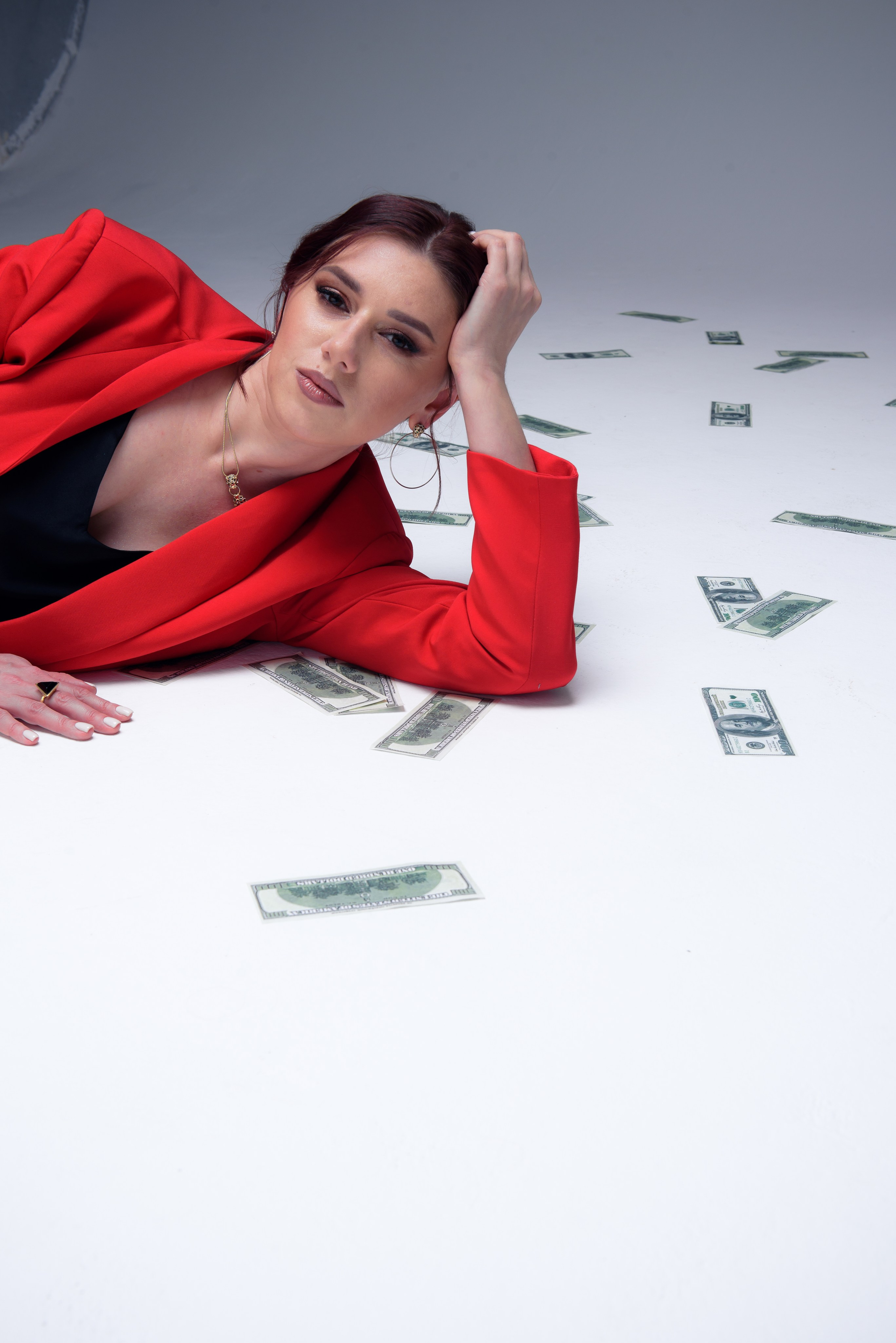 Кейс «Лилия Моренко — эксперт по продажам в переписках, маркетолог». Бренд-фотограф для экспертов и блогеров в Москве Влада Горбовская