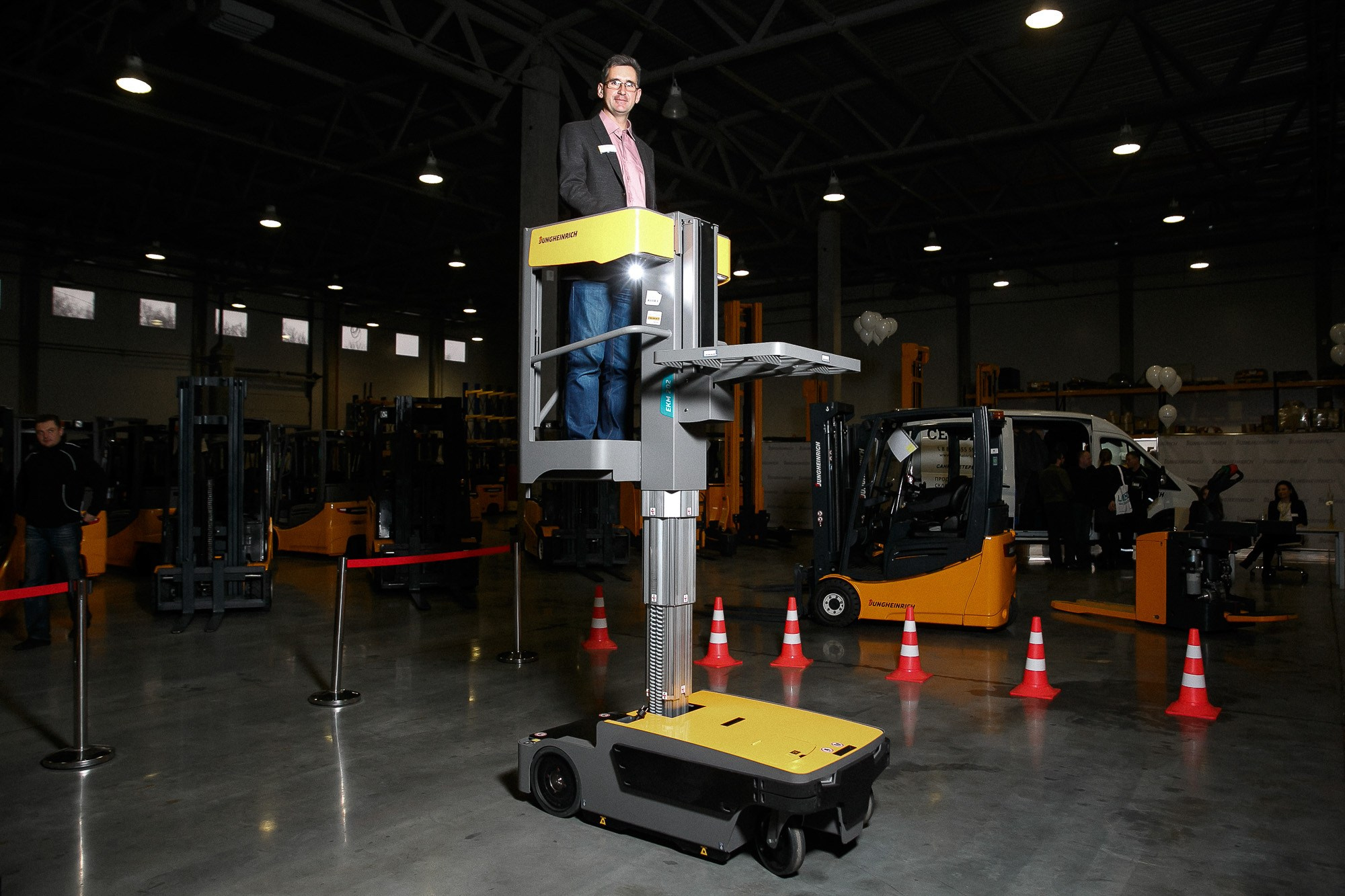 JUNGHEINRICH. Рабочая сторона — бизнес портрет и репортаж в Санкт-Петербурге