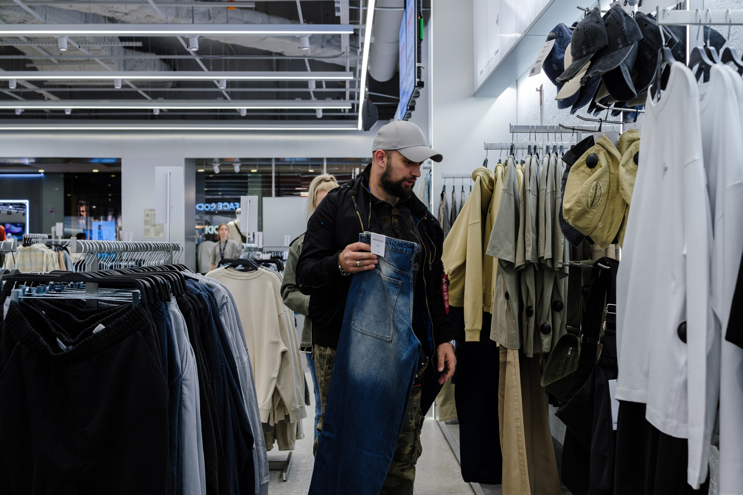 Открытие FACECODE. Репортажный и портретный фотограф в Москве Илья Спиридонов