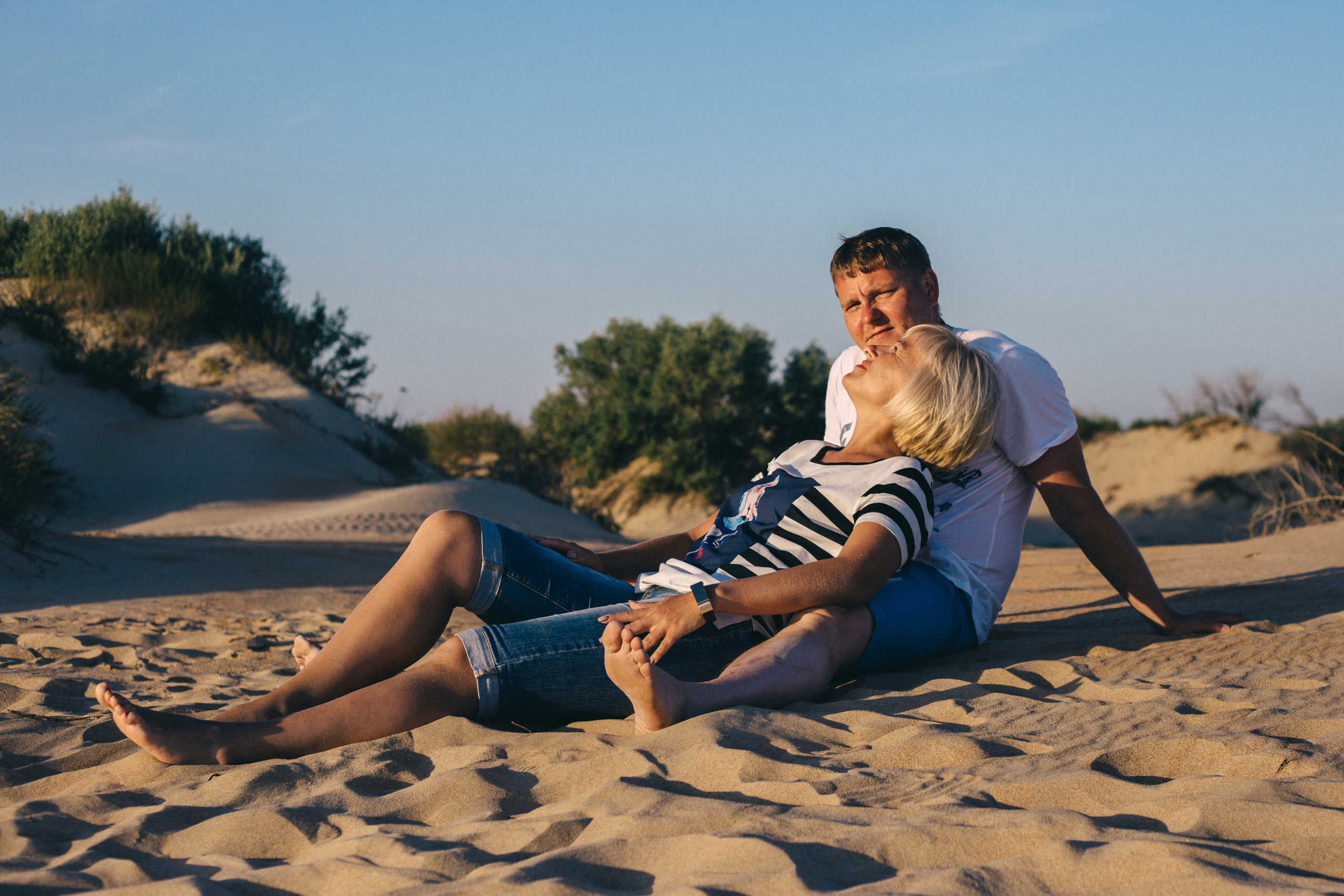 Вечерняя прогулка вдоль берега моря. Семейный фотограф, свадебный фотограф, детский фотограф в Краснодаре А