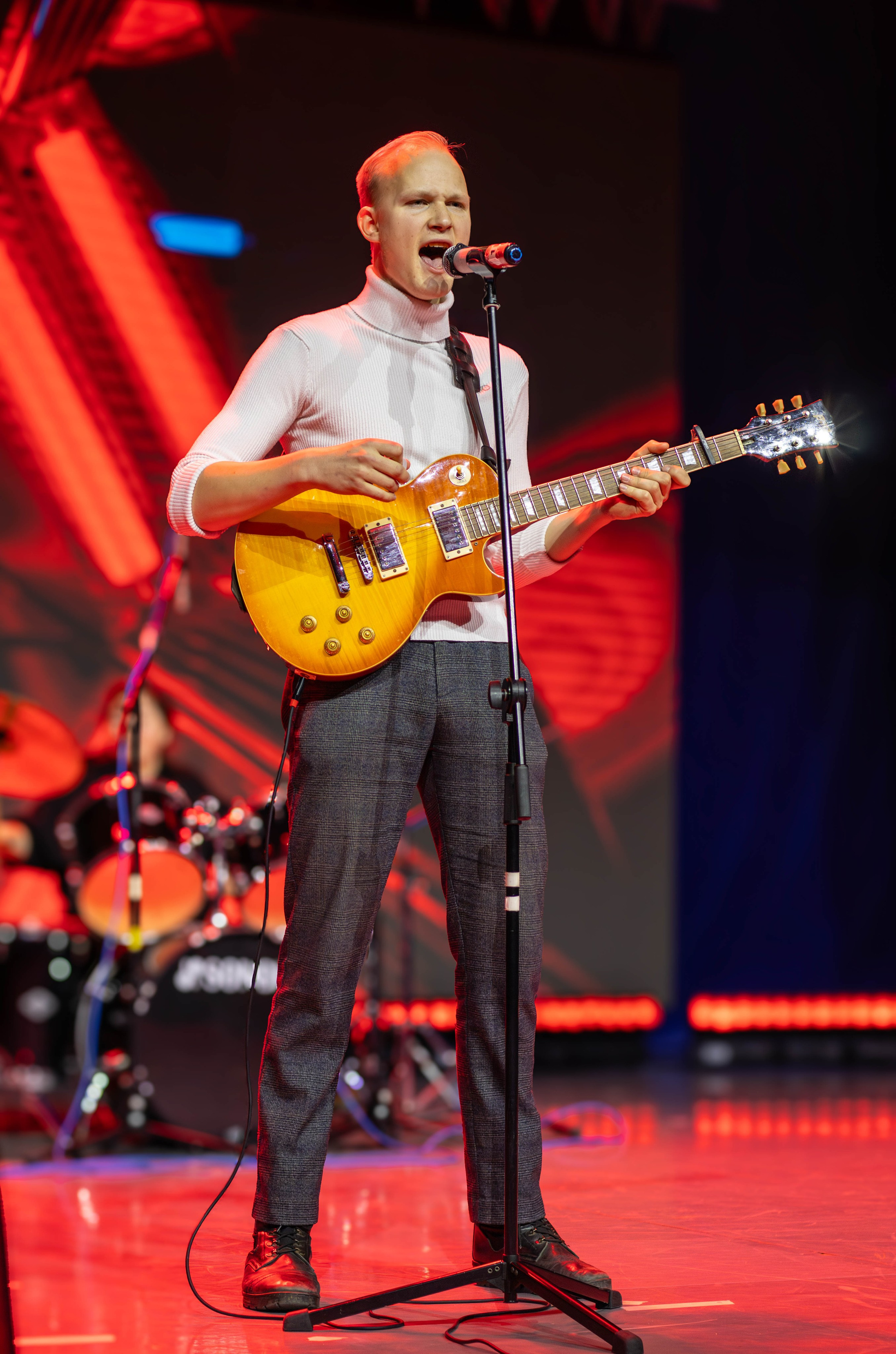 «СВОЯ ВОЛНА» ДВФУ 2025. Репортажный фотограф во Владивостоке Анастасия Кострова