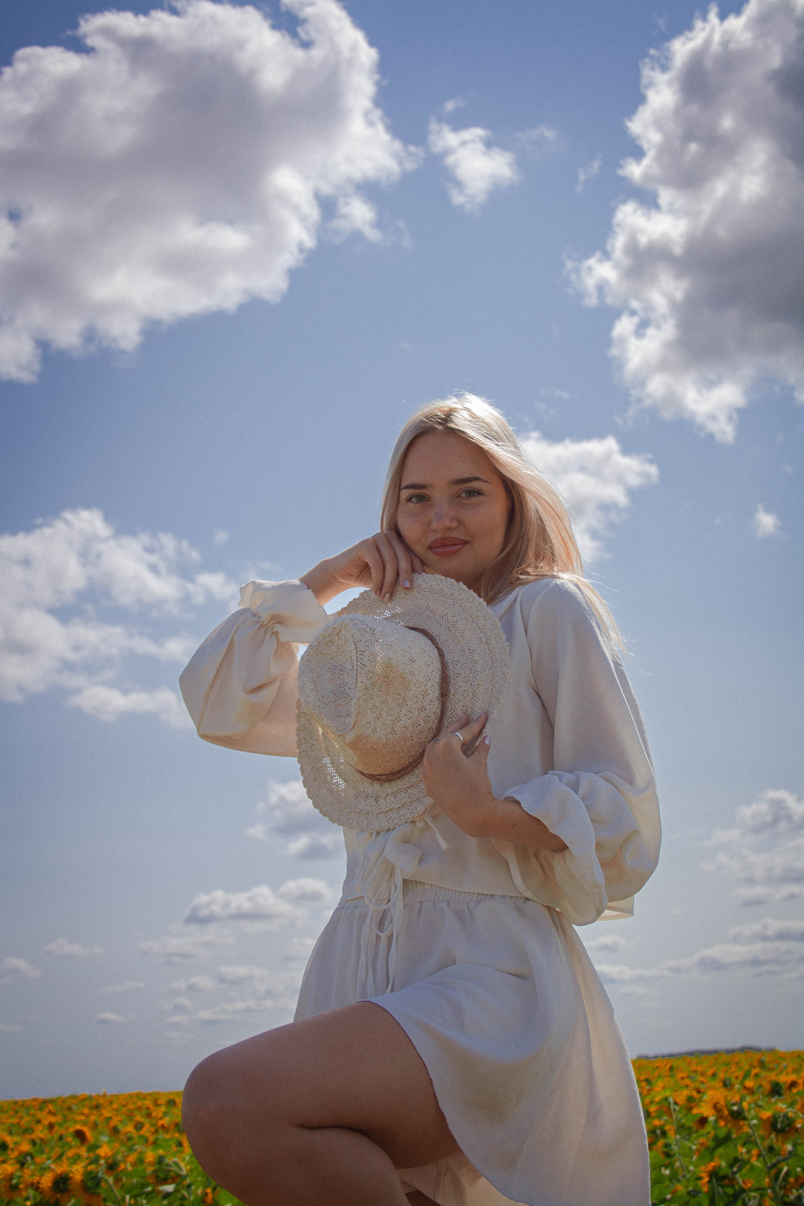 Настроение: уйти в поле с подсолнухами. Портретный фотограф в Саратове