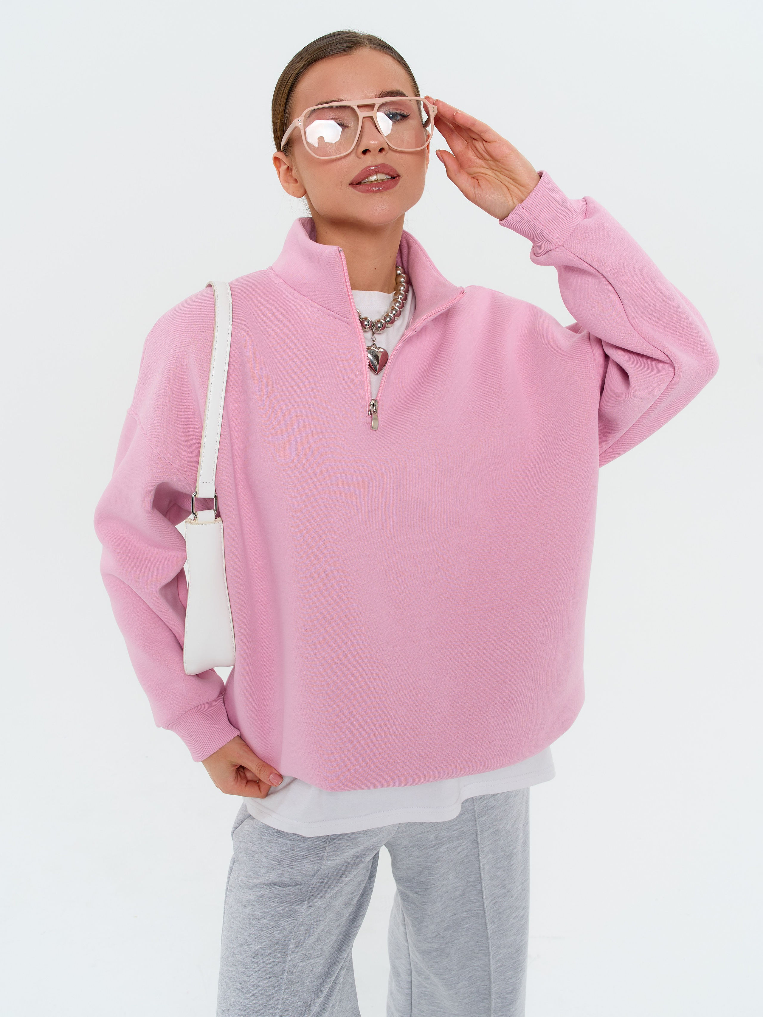 Свитшот. Фотограф для маркетплейсов в Москве