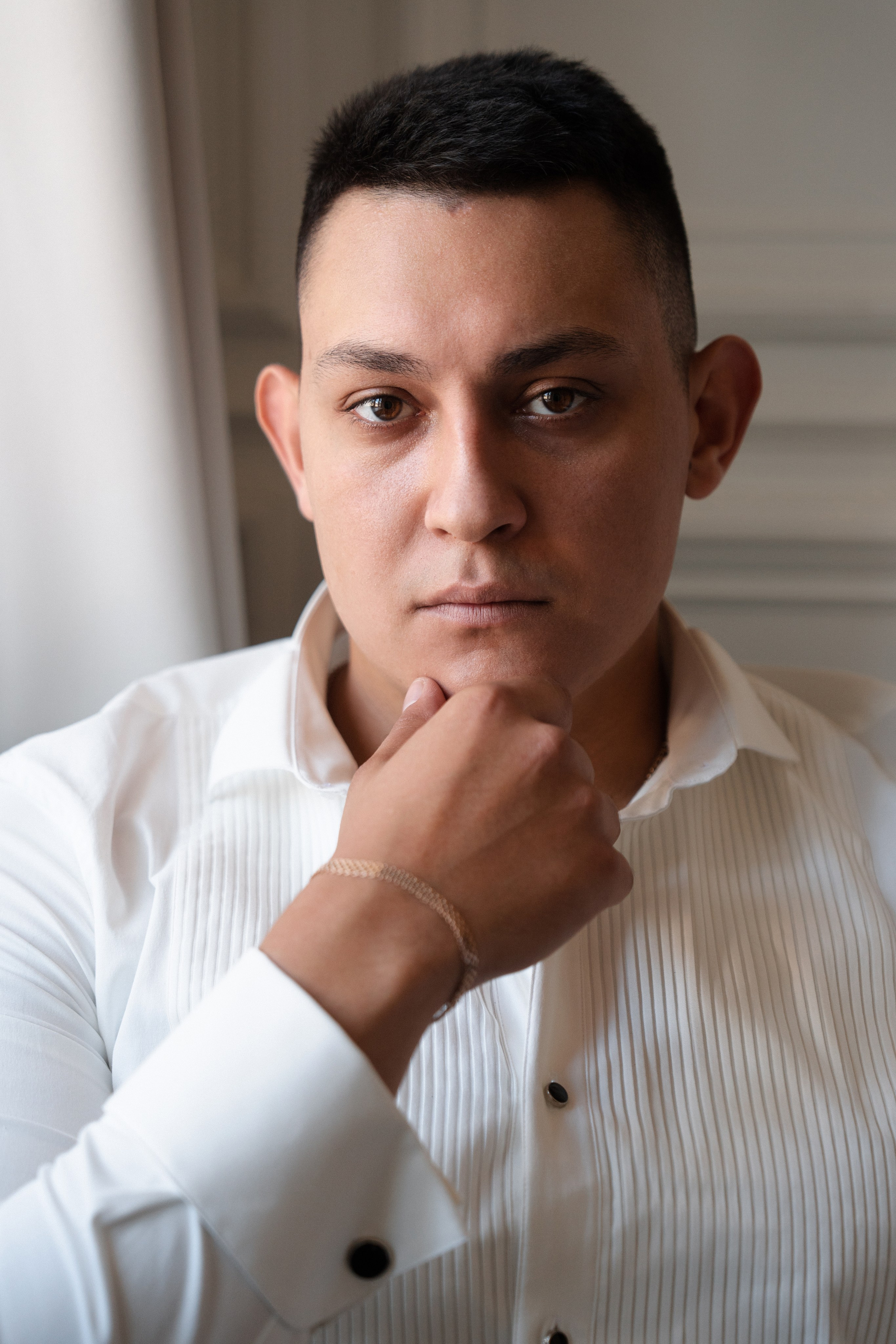 Виктория & Роман. Камерная городская свадьба в видовом ресторане в стиле современная классика. Свадебный фотограф организатор в Санкт-Петербурге Ассоль Опарина