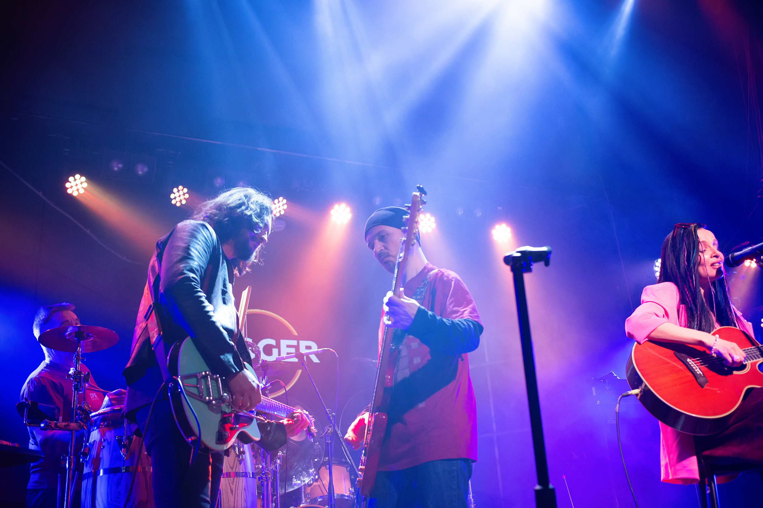 Фотосъемка концерта Маша и Медведи в клубе Jagger СПБ. Портретные фотосессии, контент-съемки, репортаж