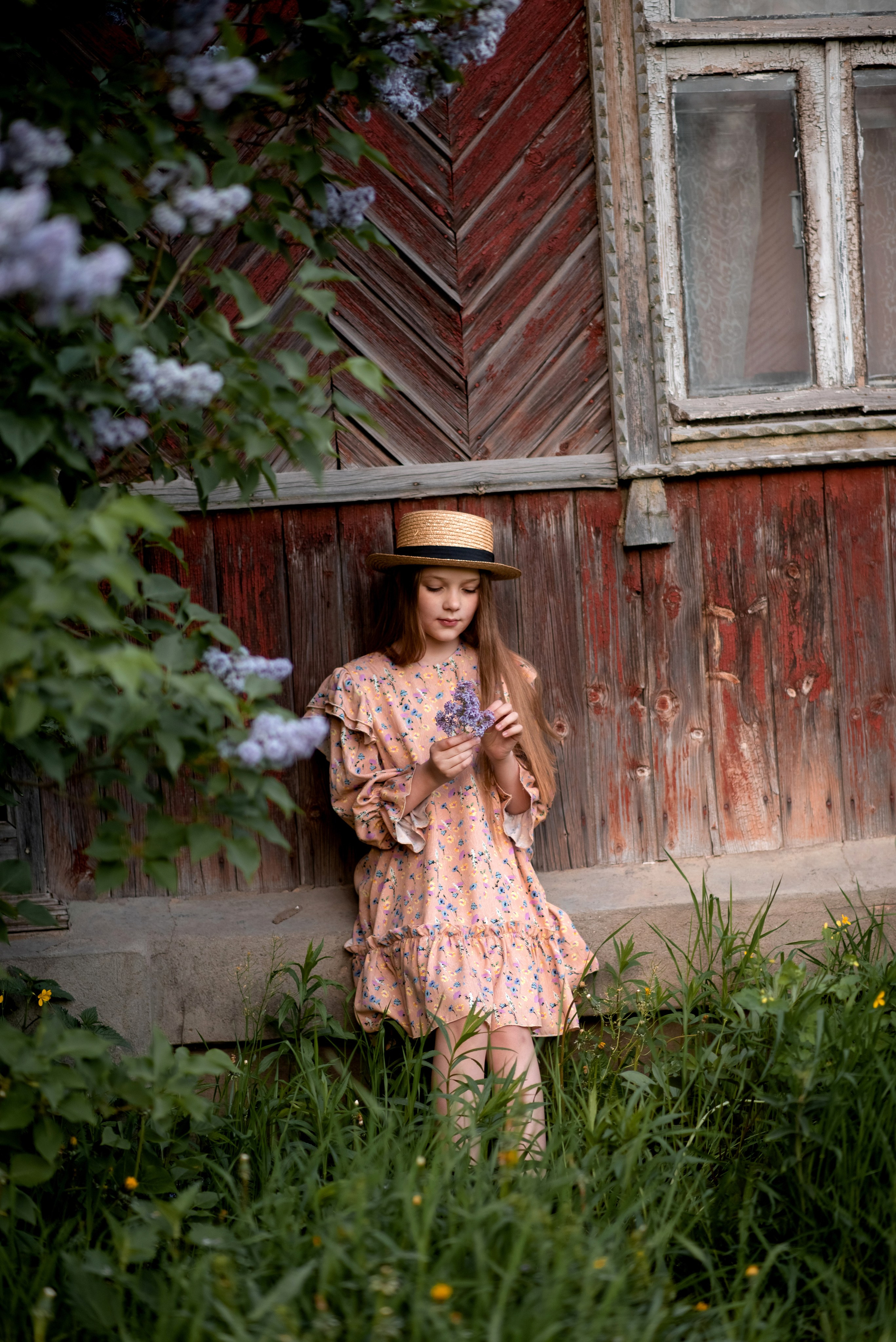 Александра. Фотосессия в цветущей сирени. Семейный и детский фотограф в Туле Светлана Воронкова