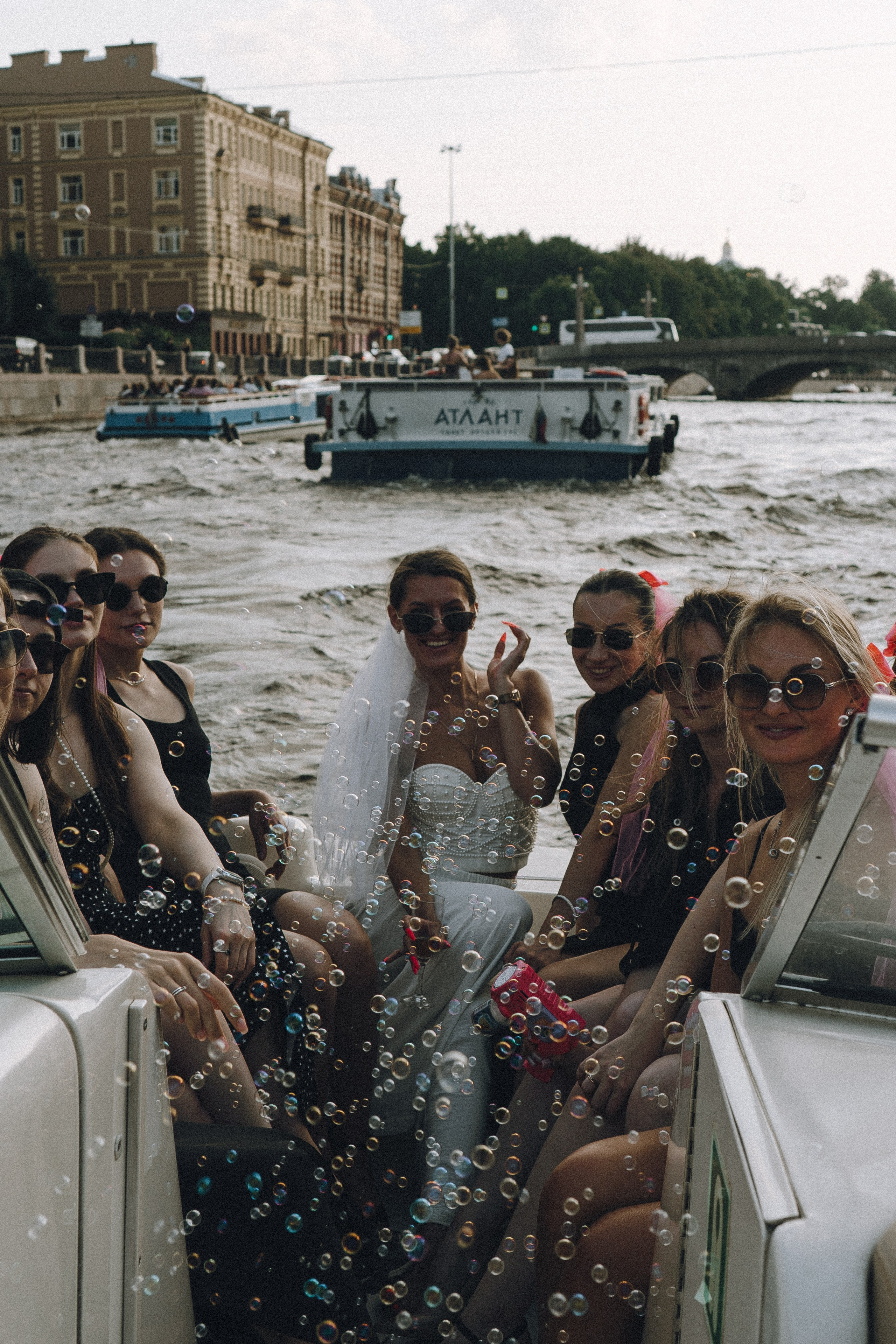 ДЕВИЧНИК НА КАТЕРЕ. Профессиональный фотограф, Санкт-Петербург — Виктория Богомолова
