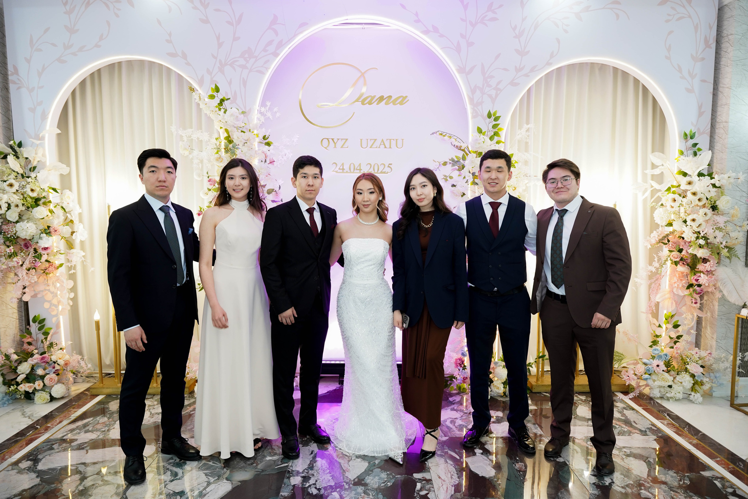 Dana uzatu. Фотограф Ернар Ержанов