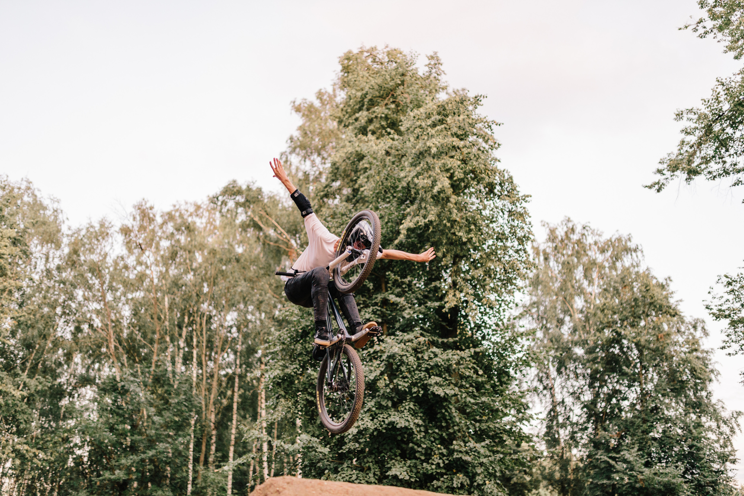 Dirt & Mtb. Nadezhdin Studio