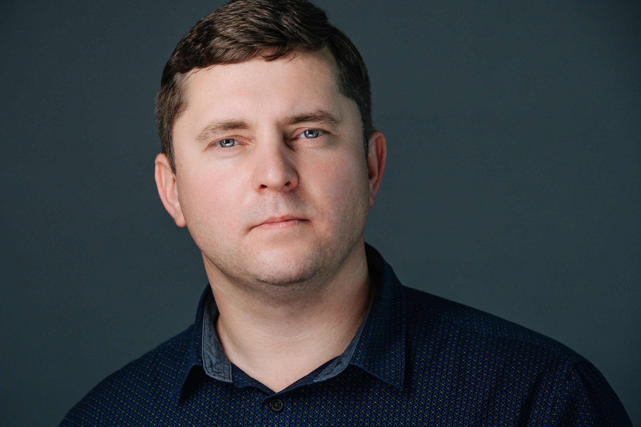 Headshot-фотосессия для команды | Портреты сотрудников в едином стиле. Бизнес-фотограф в Москве — Виталий Агабабян