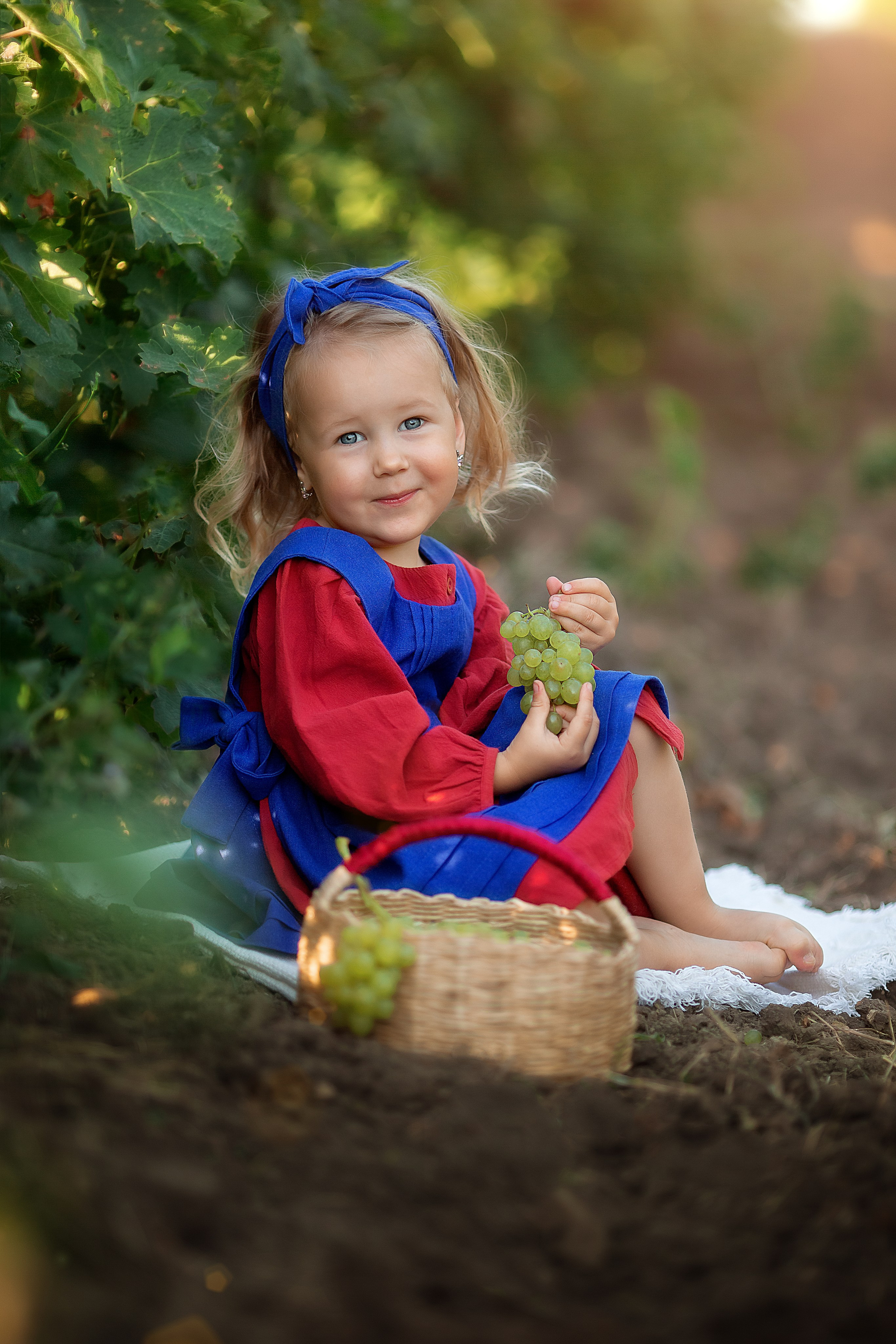 Семейная фотосессия в виноградниках. Анапа. Семейный и детский фотограф в Краснодарском крае Натали Фищенко