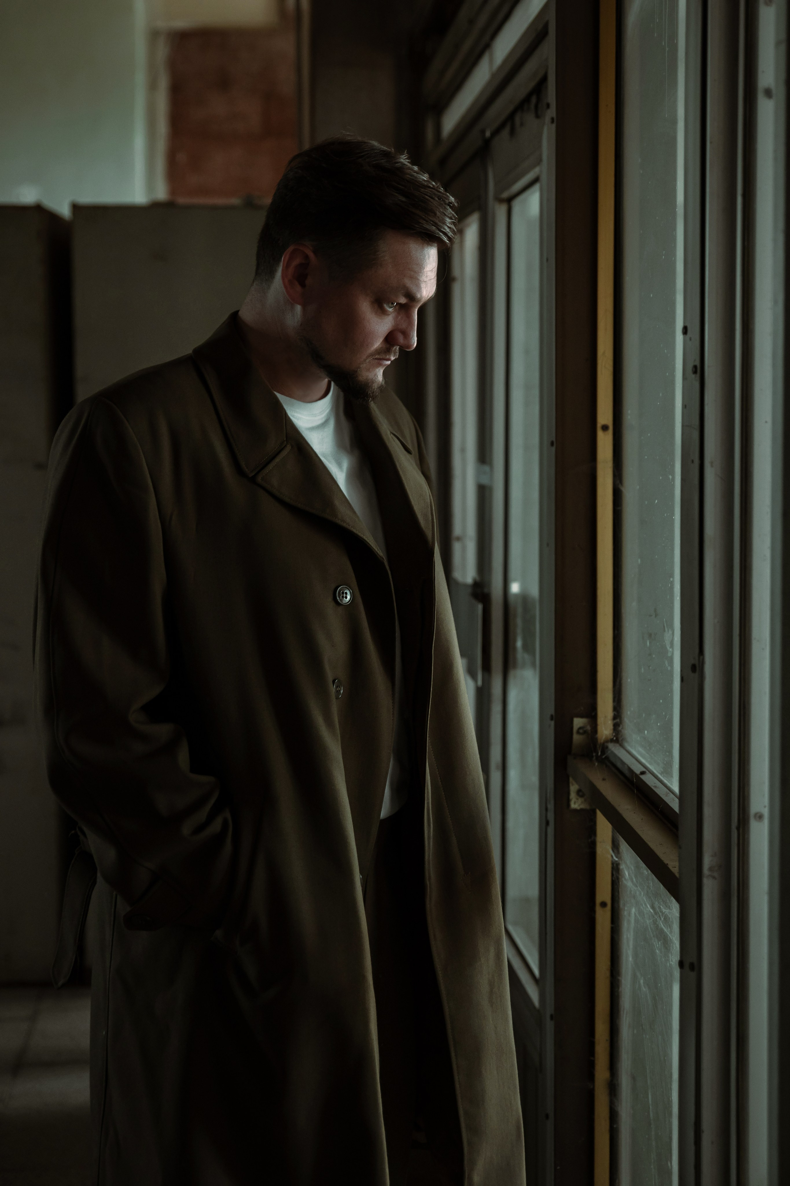 Андрей. Сьёмка в стиле ссср на вокзале. Фотограф Набережные Челны Казань