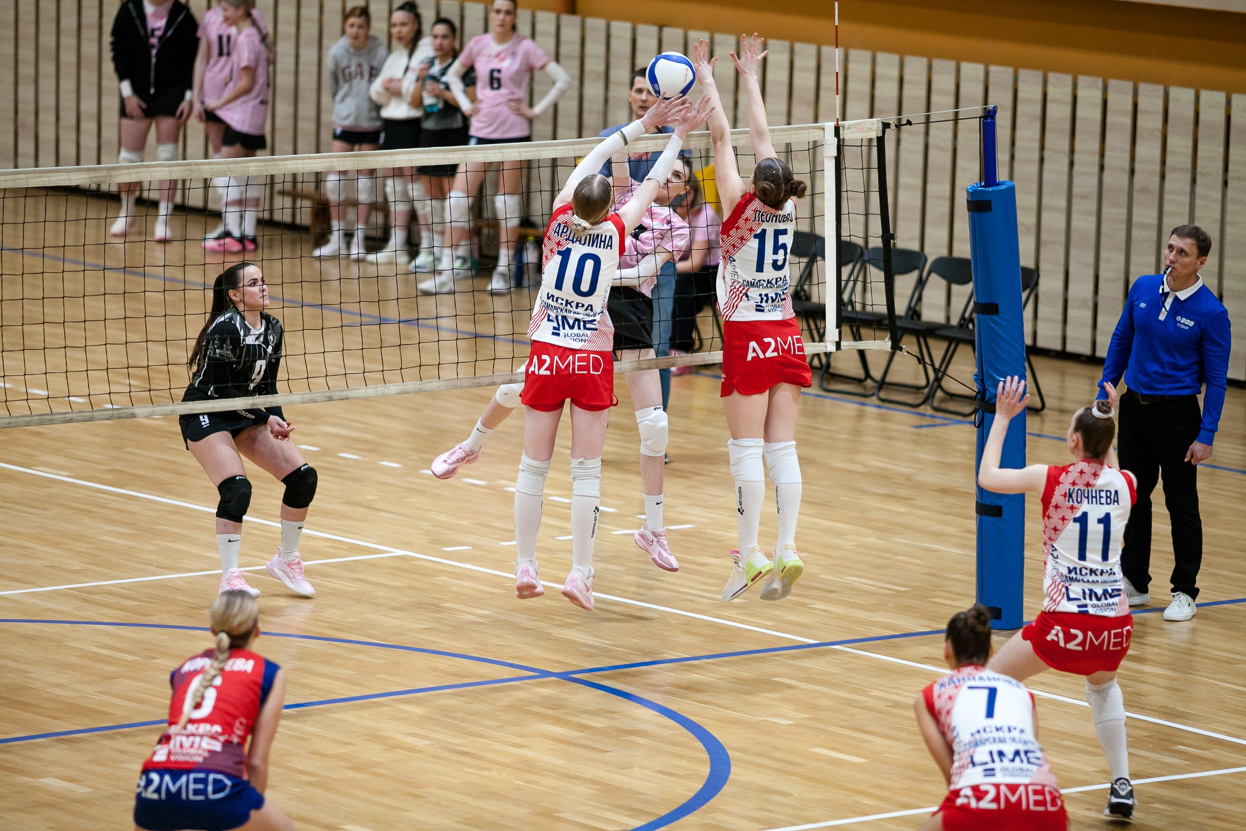 СШ11 — Искра / 1 игра. Фотография