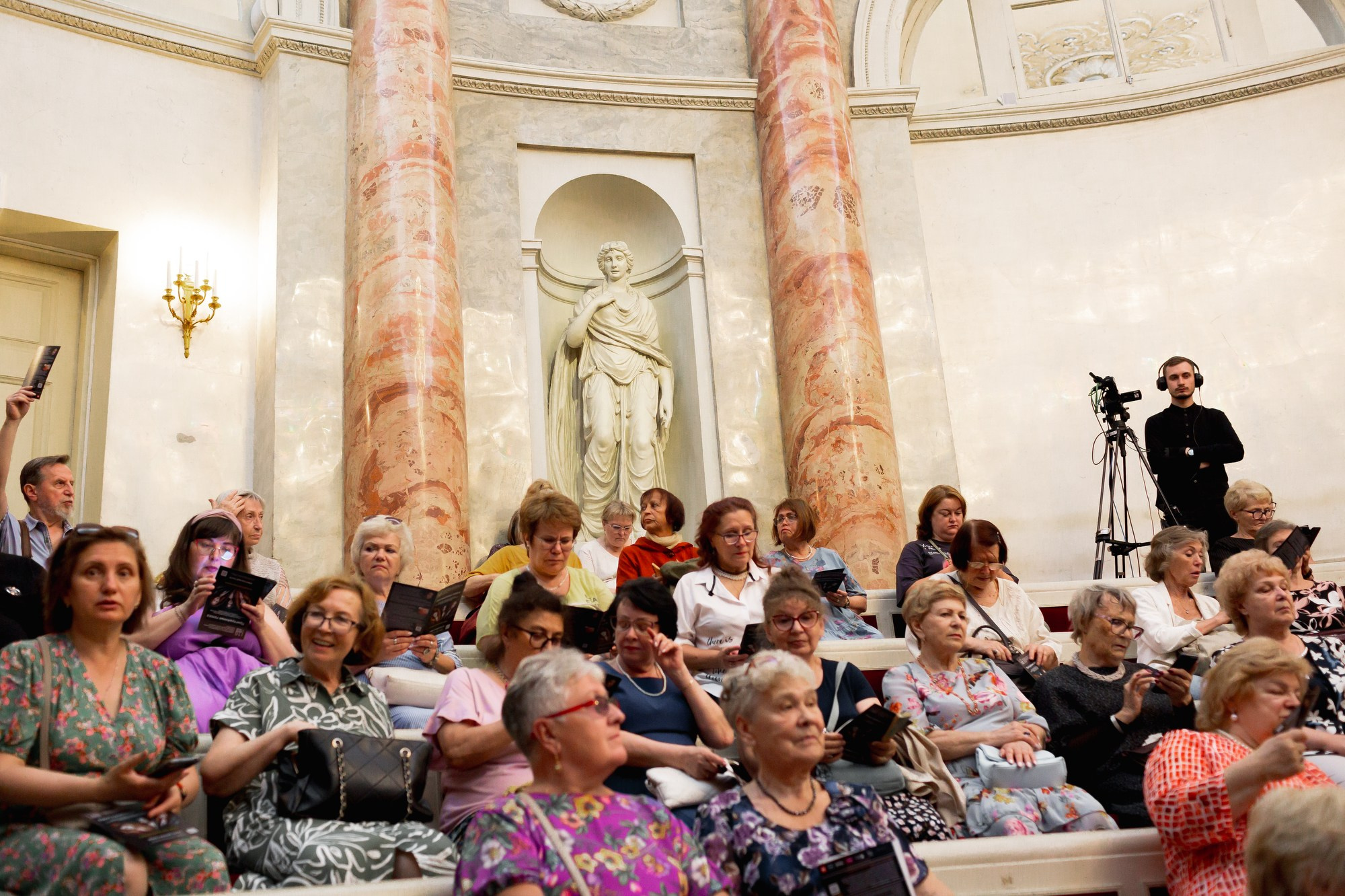 Спектакль Приглушенные голоса в Театре Эрмитажа (+репетиция). Семейный и портретный фотограф в Санкт-Петербурге Андрей Воробьев