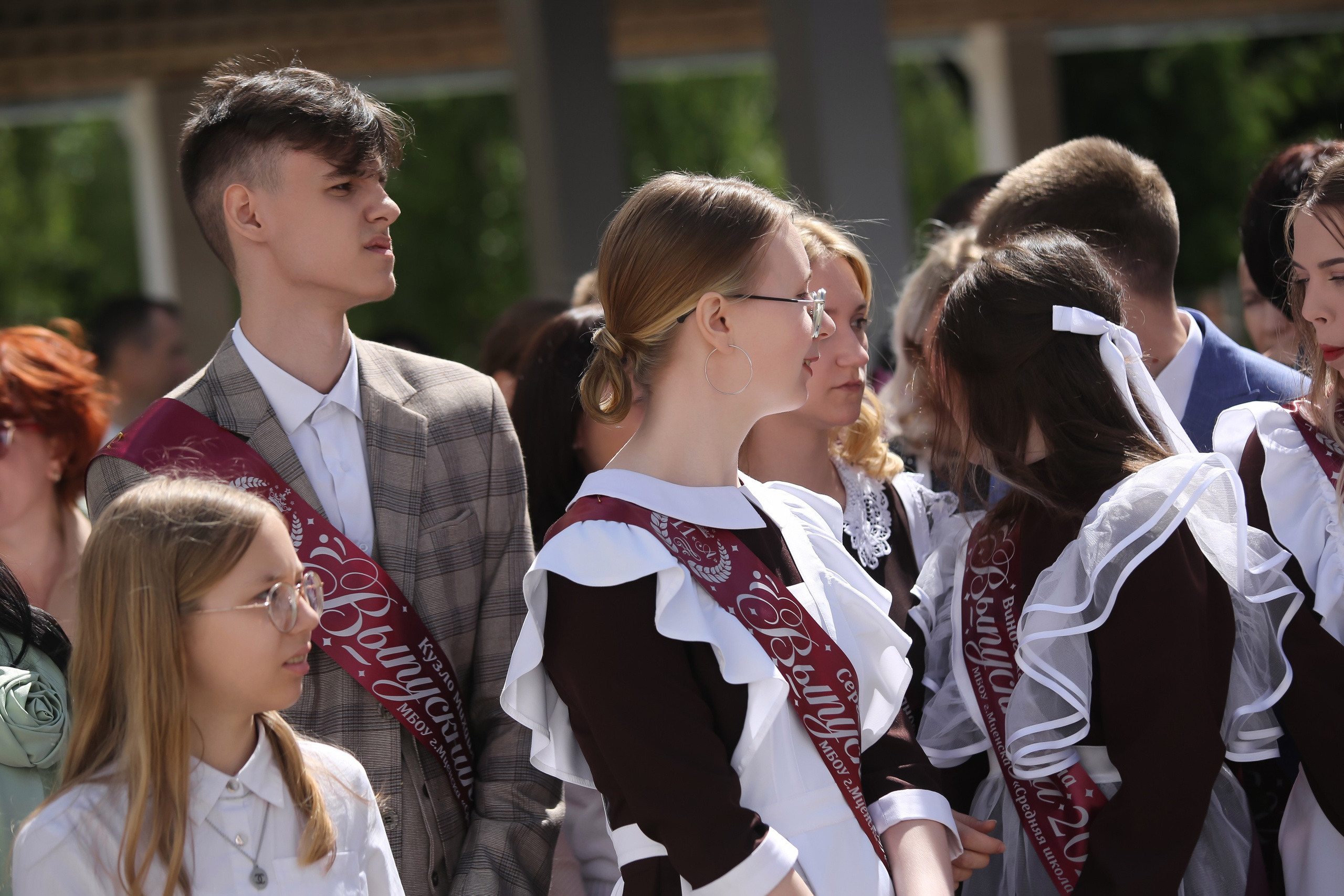 ЛИНЕЙКА «ПОСЛЕДНИЙ ЗВОНОК» 9 ШКОЛА 2024 г МЦЕНСК. ТВОЙ АЛЬБОМ / ТВОИ ПРАВИЛА